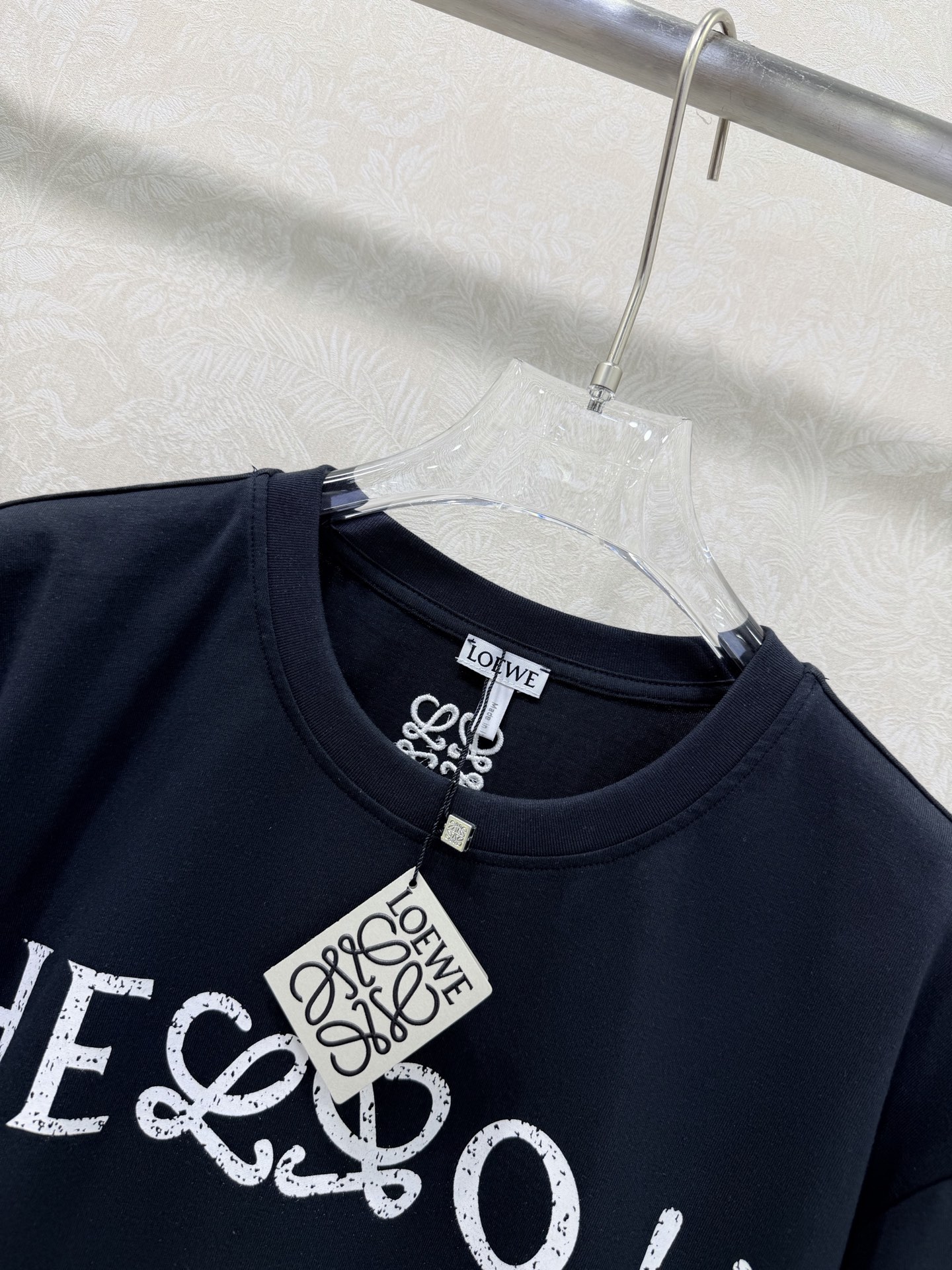 🔥🔥LOEW* 26早春新款Hello!短袖T恤 高版出品！高弹纯棉面料软而不塌，早春单穿叠穿都能衬出利