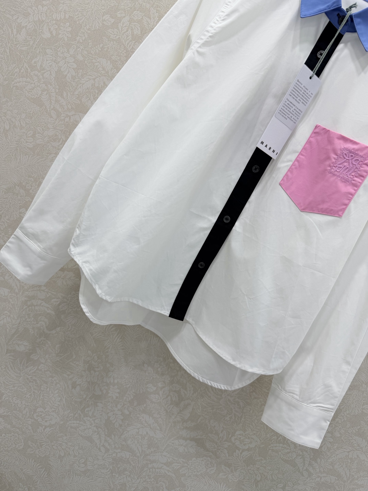 🔥🔥Marni*26早春 撞色拼接翻领衬衣 定制YB进口斜纹全棉材质 透气舒适有型 领边前襟沿用拼接形成