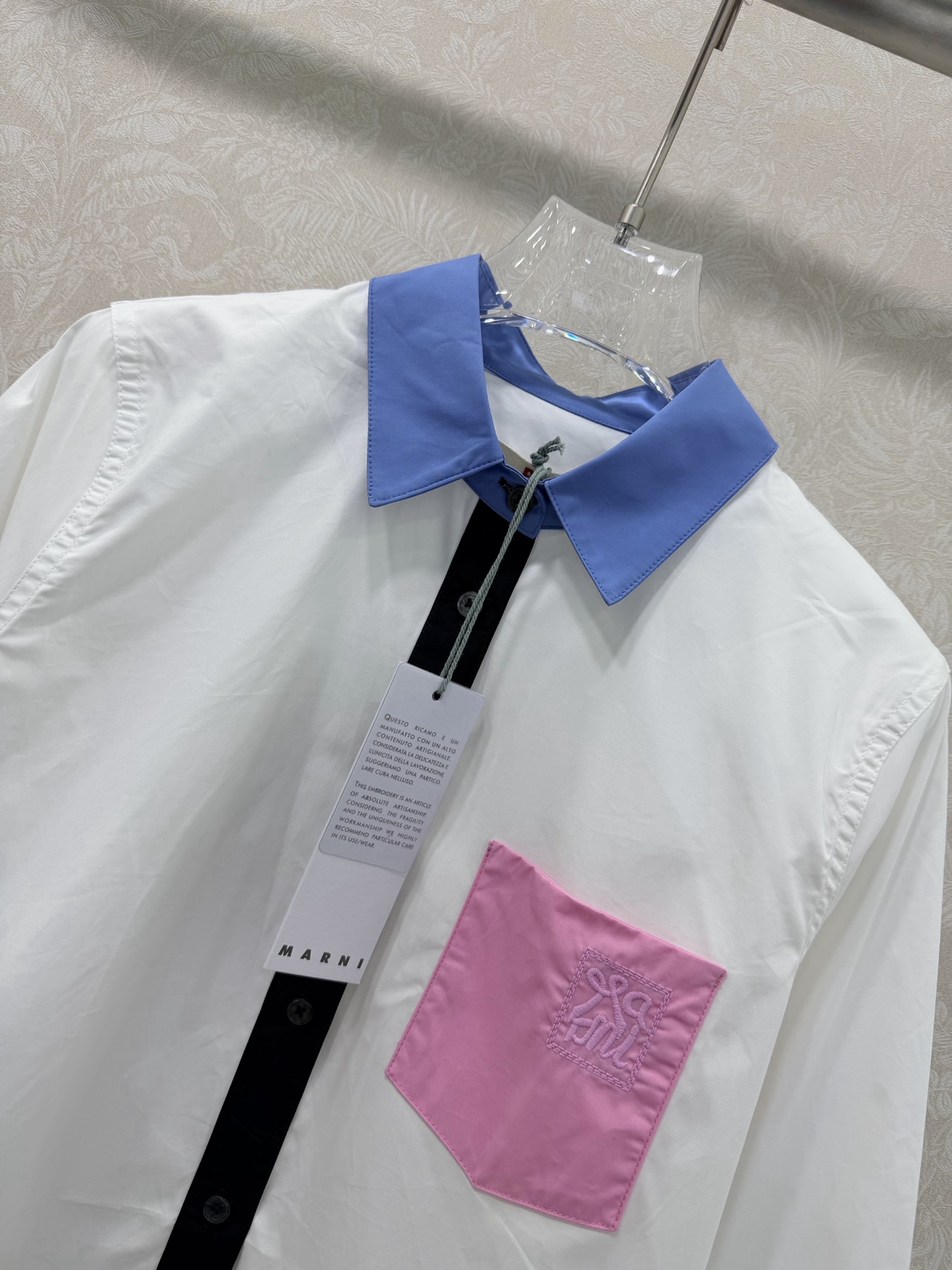 🔥🔥Marni*26早春 撞色拼接翻领衬衣 定制YB进口斜纹全棉材质 透气舒适有型 领边前襟沿用拼接形成