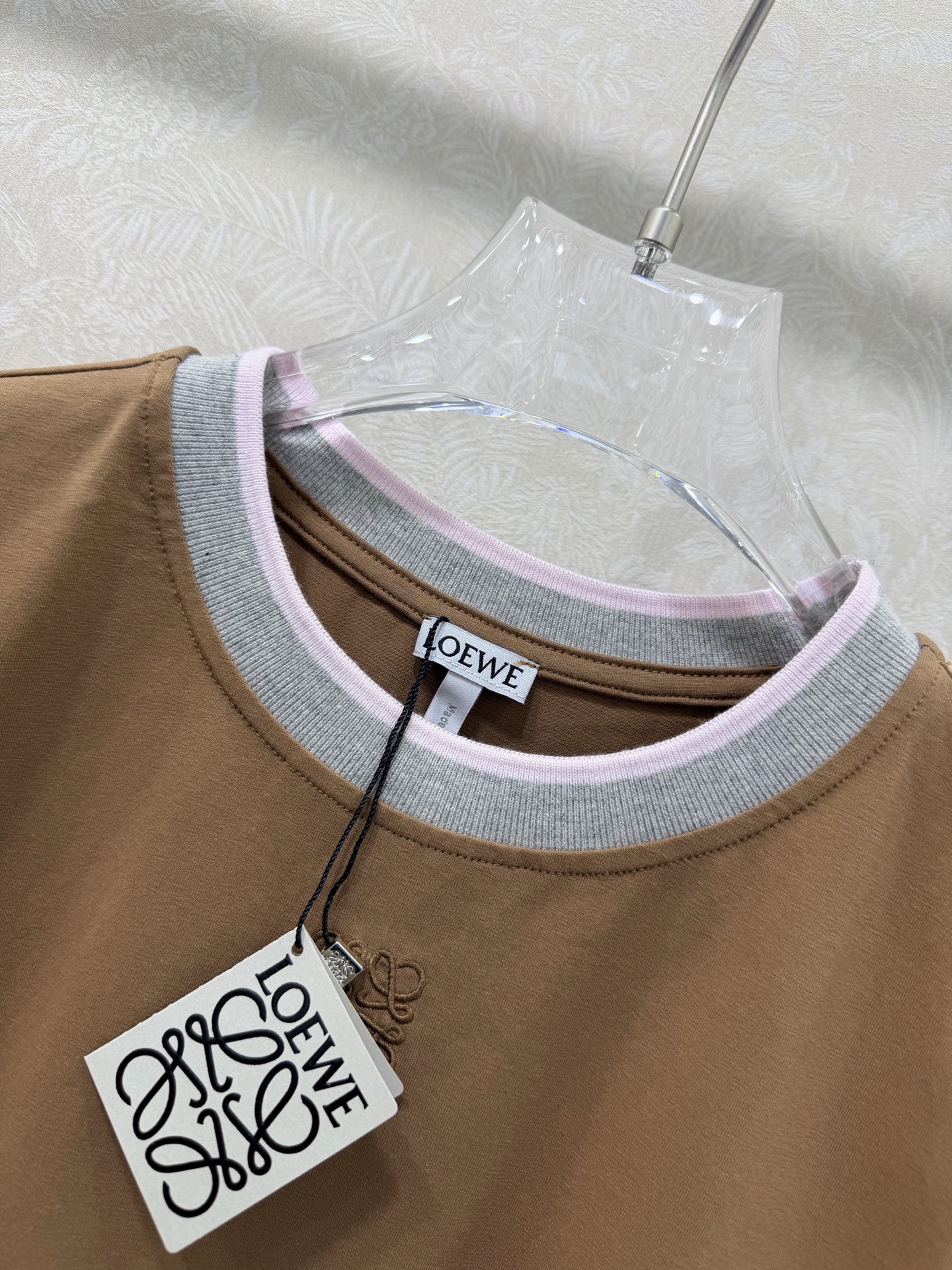 🔥🔥LOEW* 26早春新款撞色弹力短袖T恤 高版出品！胸前logo刺绣 高弹纯棉面料，贴身不紧绷；软而