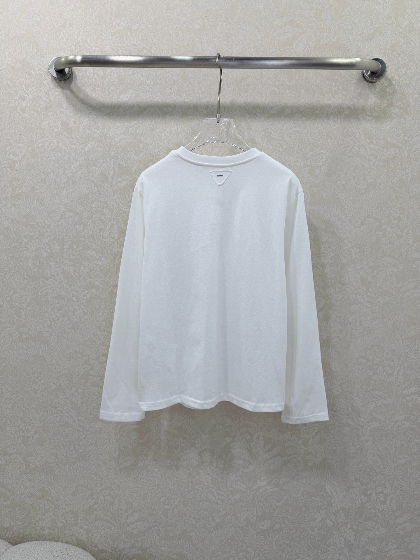 🔥🔥PRAD* 26新款圆领纯棉长袖T恤 圆领胸前倒三角字母装饰 后背刺绣 随性又时髦基础款也能搭出N种