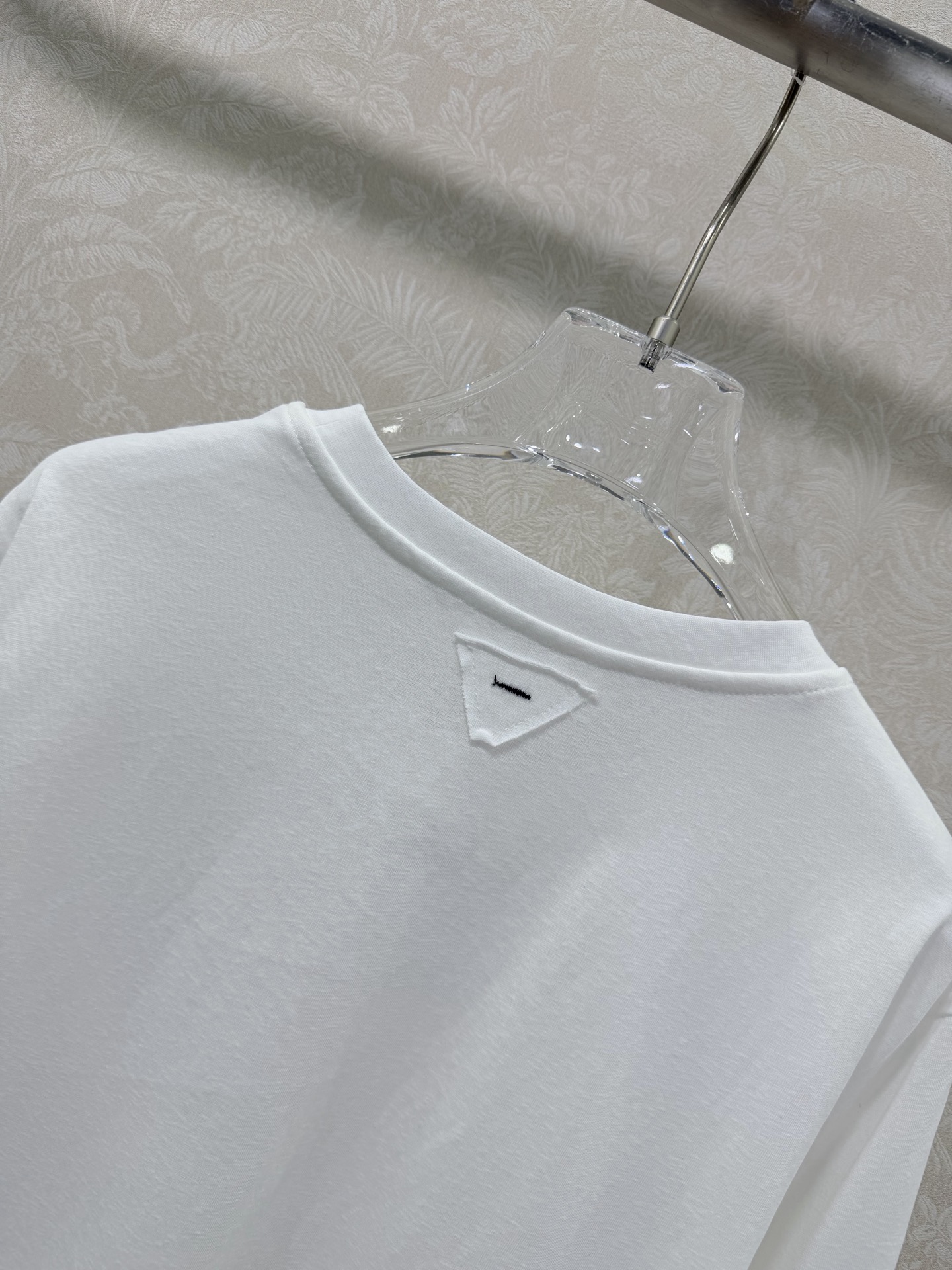 🔥🔥PRAD* 26新款圆领纯棉长袖T恤 圆领胸前倒三角字母装饰 后背刺绣 随性又时髦基础款也能搭出N种