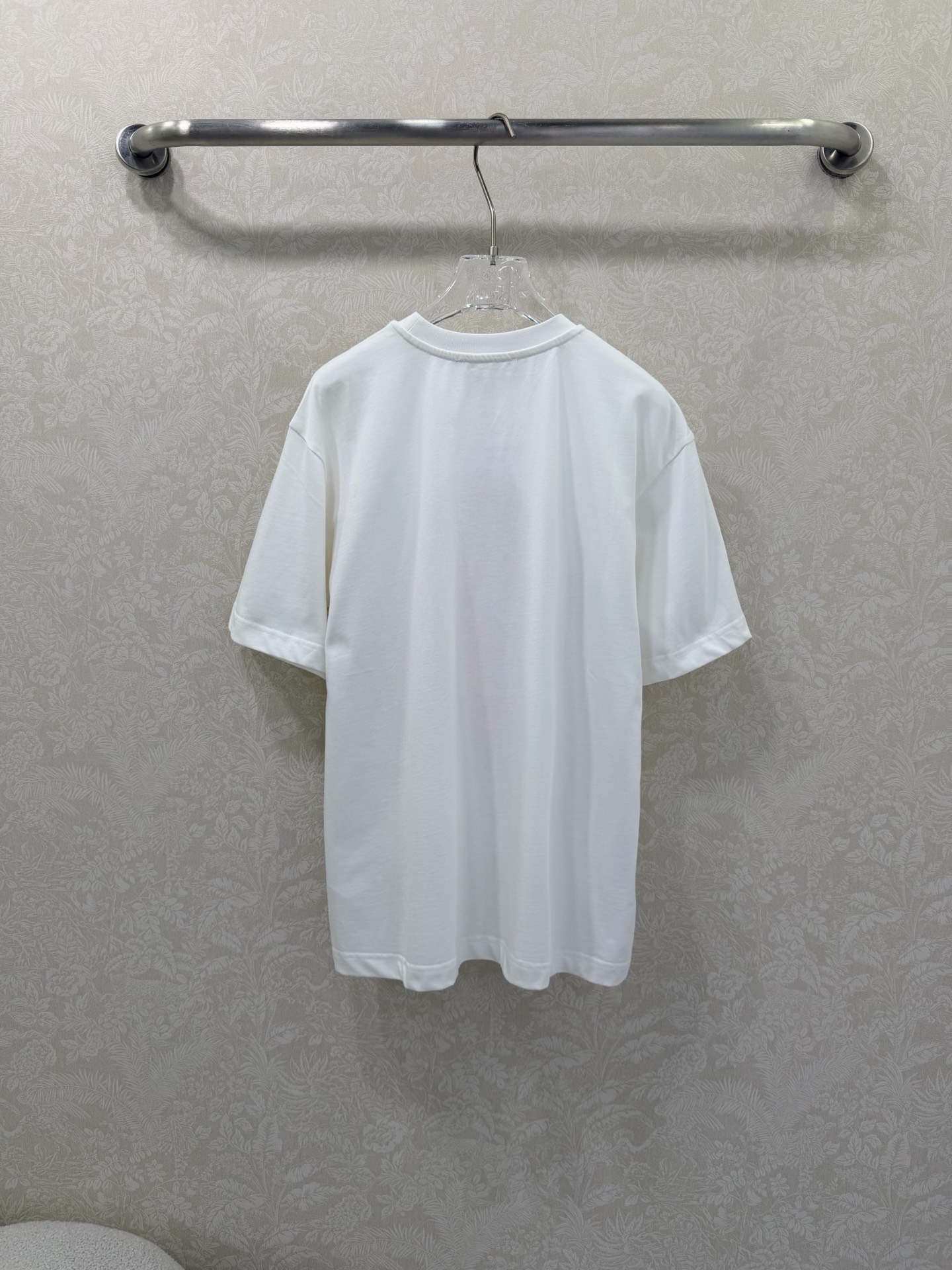 🔥🔥Alexander Wan*26早春新款短袖T恤 胸前红色地图轮廓，辨识度超高，品牌logo和“sp