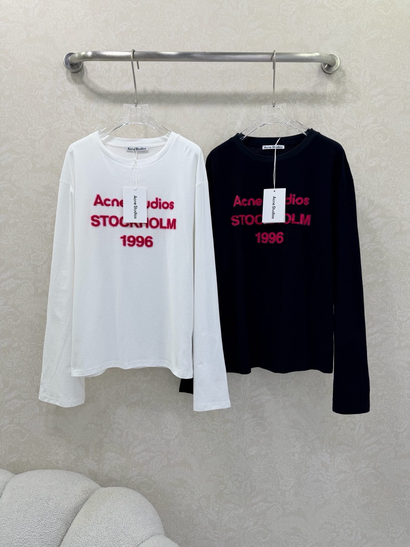 🔥🔥Acne studi* 26Ss限定新款 1966字母印花植绒长袖上衣 顶级高版出品！经典的白黑底色
