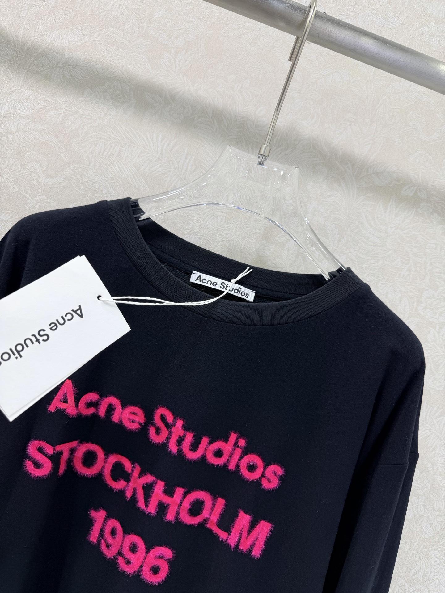 🔥🔥Acne studi* 26Ss限定新款 1966字母印花植绒长袖上衣 顶级高版出品！经典的白黑底色