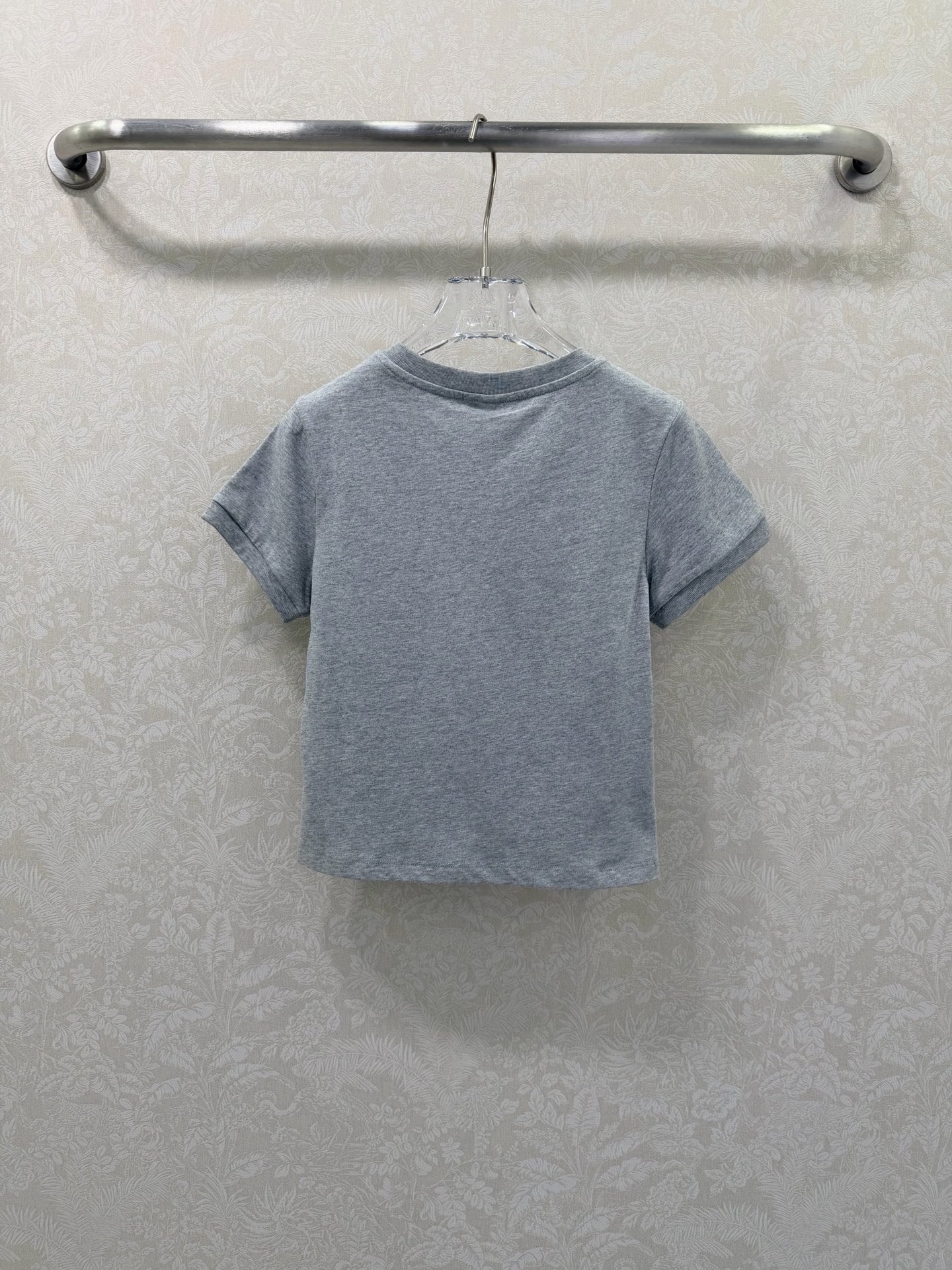 🔥🔥Gan*i 26SS早春新款短袖T恤 童趣小马印花短袖T恤:马年🐴限定款，绿色做旧质感的字母印花，两