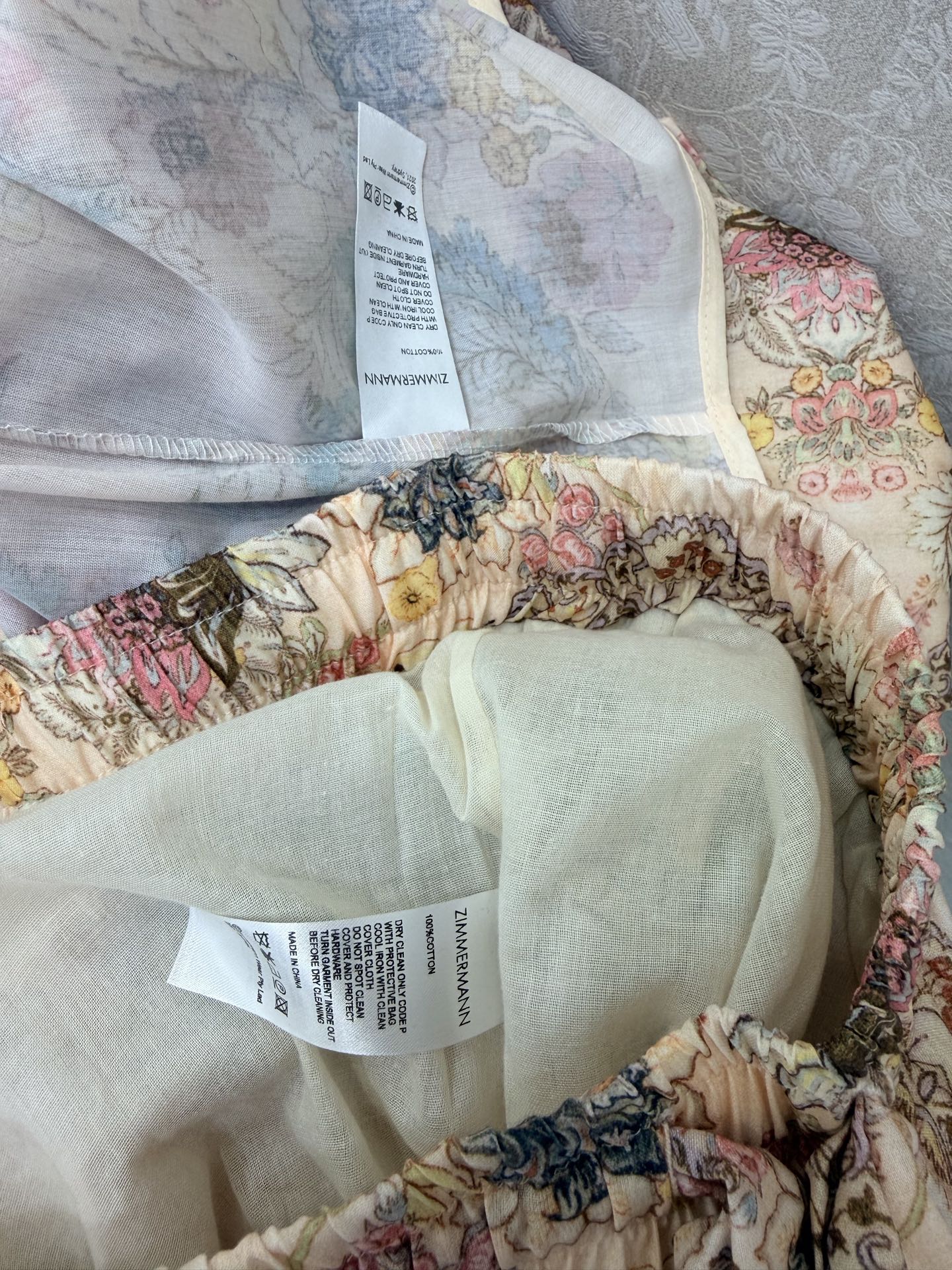 🔥🔥Zimmerman*兹/默曼 26早春新款套装 卷袖衬衣➕阔腿裤的组合。整体定位繁花锦簇复古印花绝绝