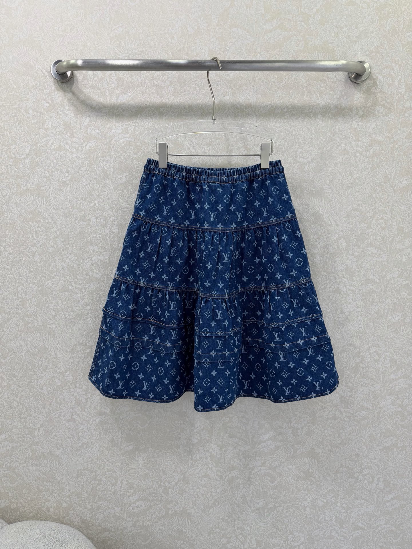 🔥🔥Louis Vuitt*n26新款经典老花牛仔系列 夹克外套+短裙+衬衣 同步上新🩵 经典老花牛仔花