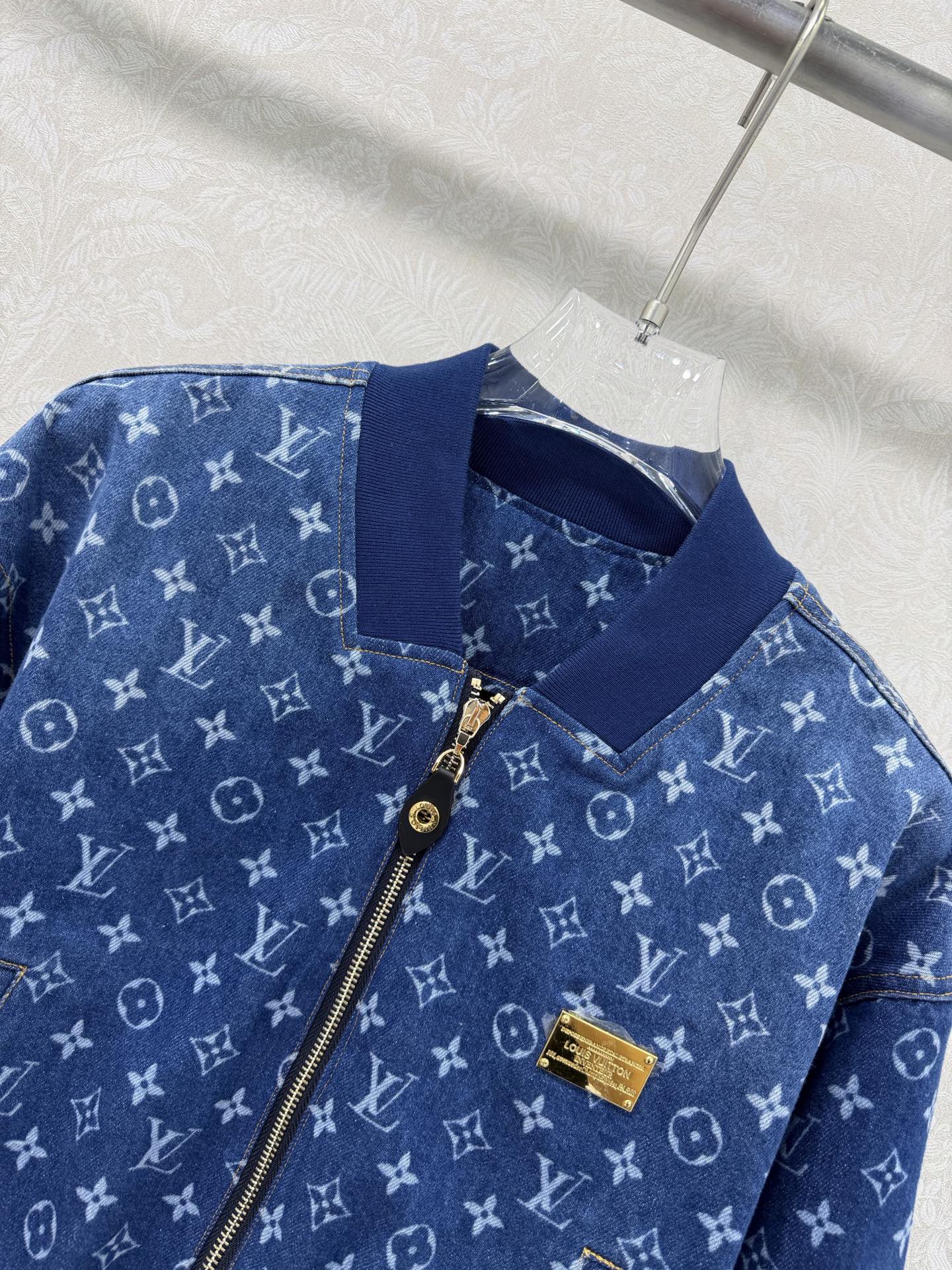 🔥🔥Loui*Vuitto*26新款经典老花牛仔系列 夹克外套+短裙+衬衣 同步上新🩵 经典老花牛仔花色