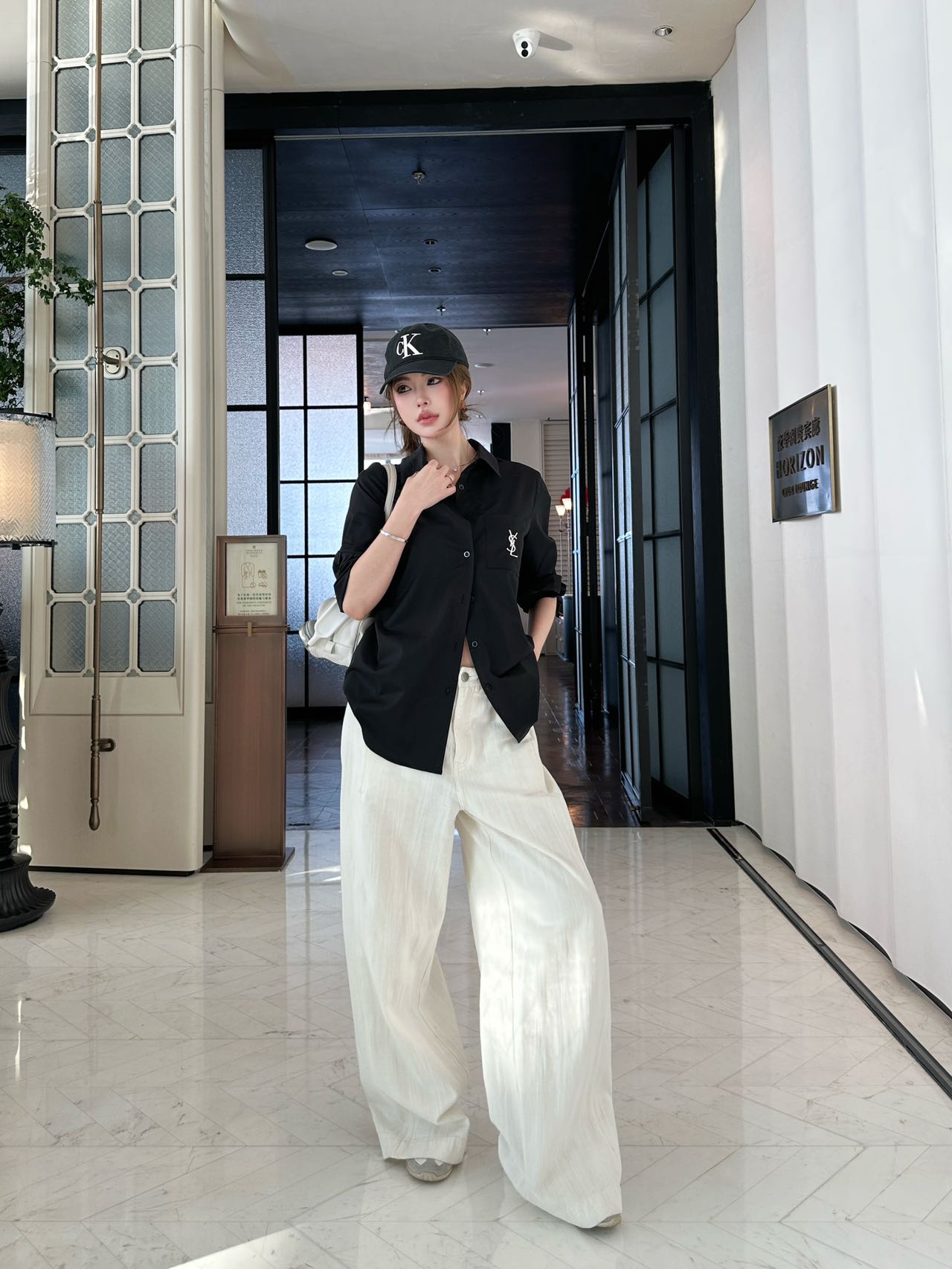 NO:720340,Model upper body picture, saint laurent-clothing, saint laurent,19860909模特上身图,圣罗兰-服装,saint laurent,,Women's clothing