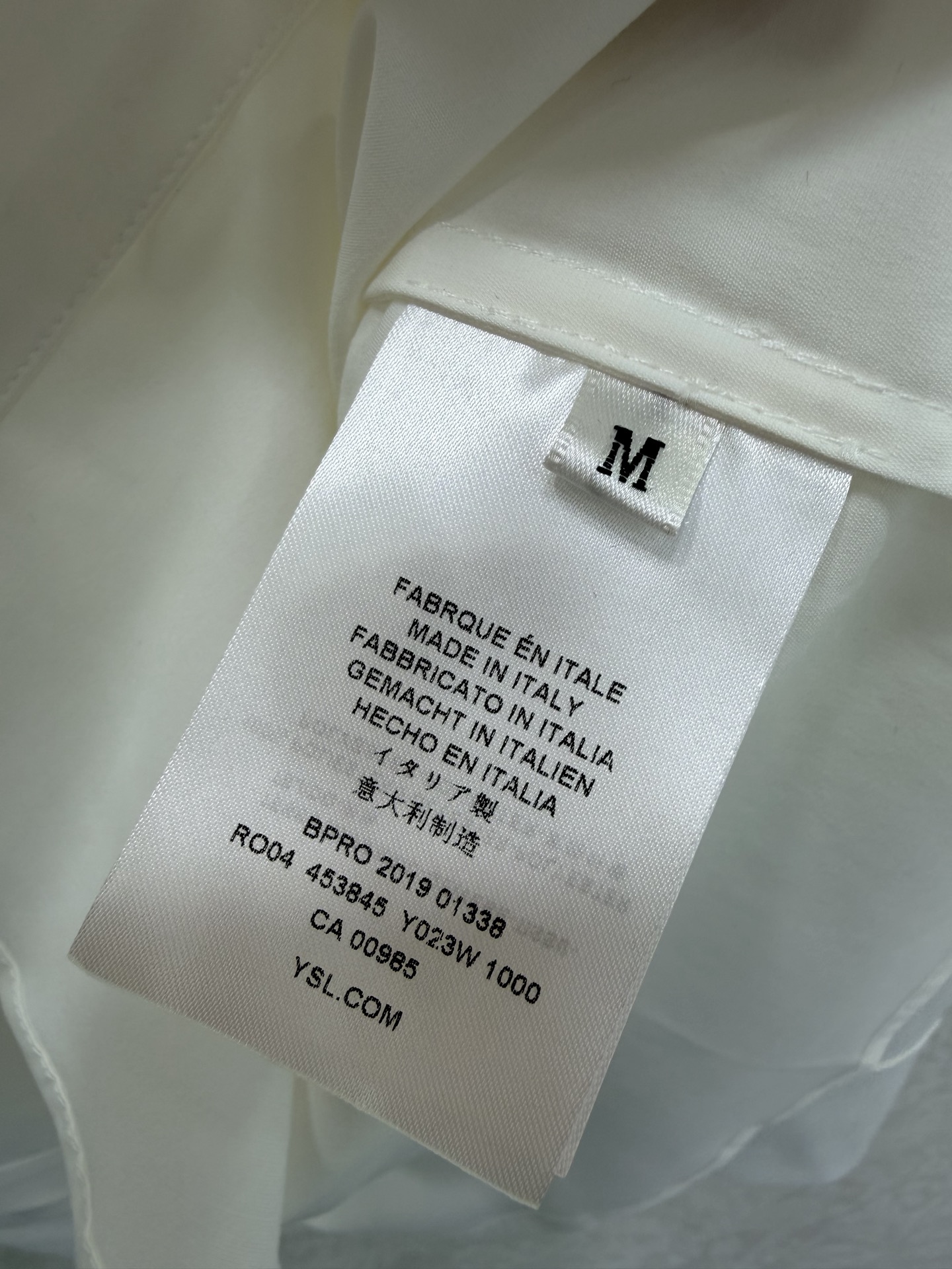 🔥🔥🔥 SAINT LAURE*T 26新款👑中古风衬衣 没有什么理由可以拒绝它 可A可乖的风格，版型属