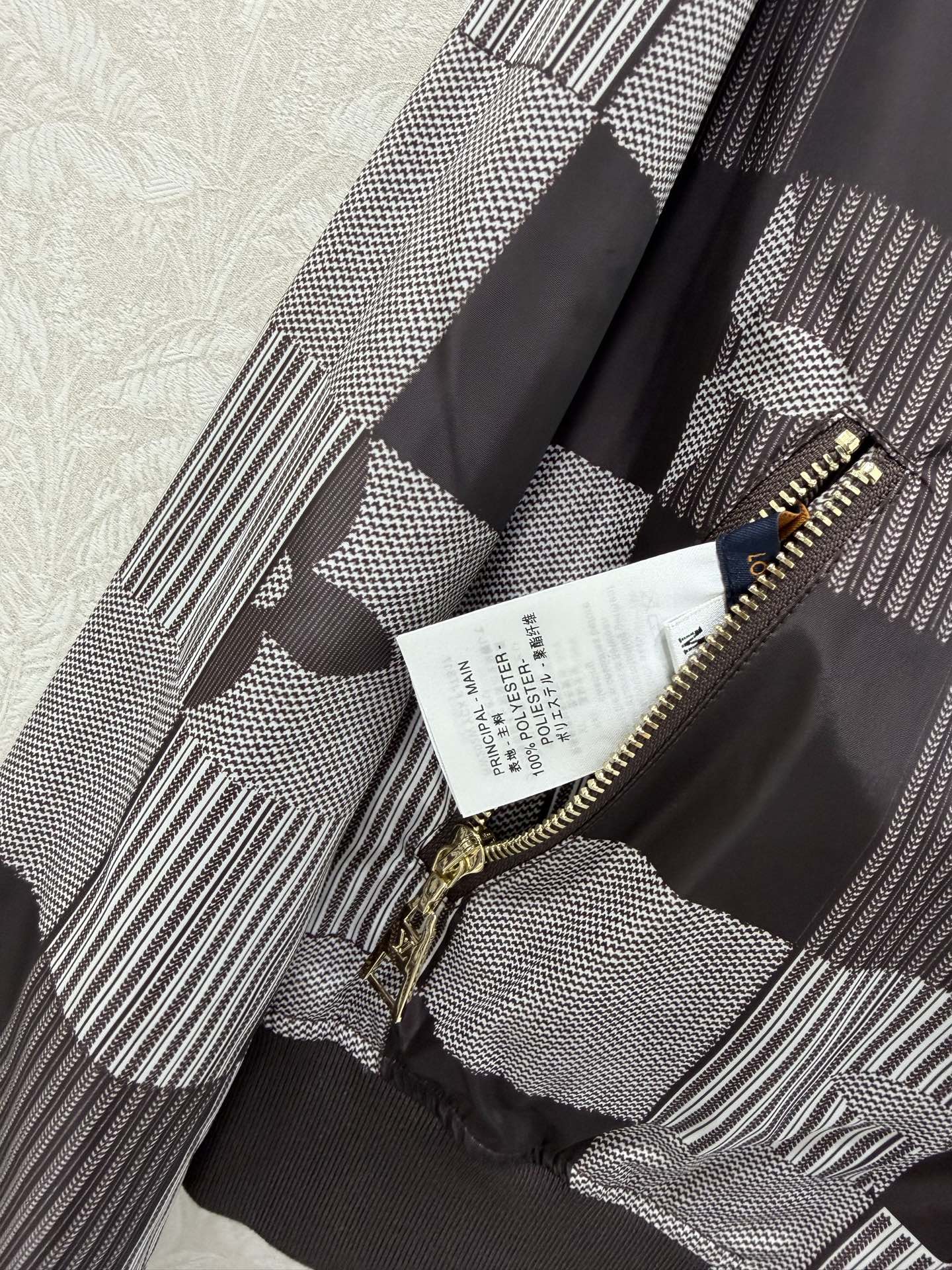 🔥🔥LOUIS VUITT*N路易/威登26早春新款双面可穿夹克外套 经典方格➕老花的搭配 棒球服夹克版