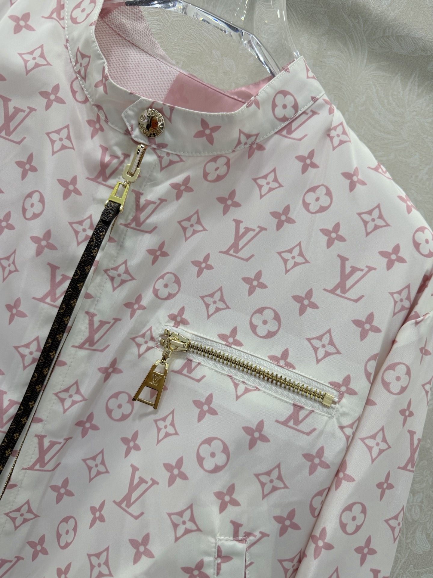 🔥🔥LOUIS VUITT*N路易/威登26早春新款双面可穿夹克外套 经典方格➕老花的搭配 棒球服夹克版