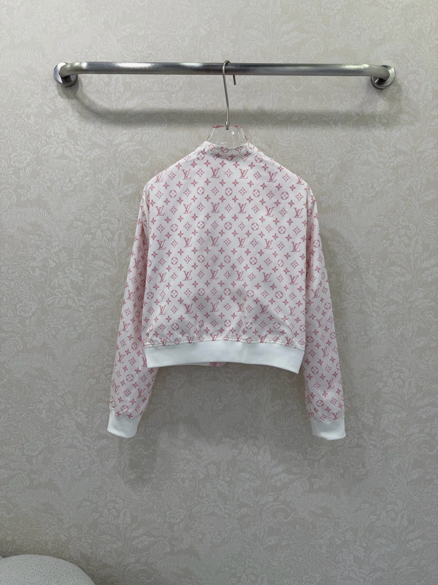 🔥🔥LOUIS VUITT*N路易/威登26早春新款双面可穿夹克外套 经典方格➕老花的搭配 棒球服夹克版