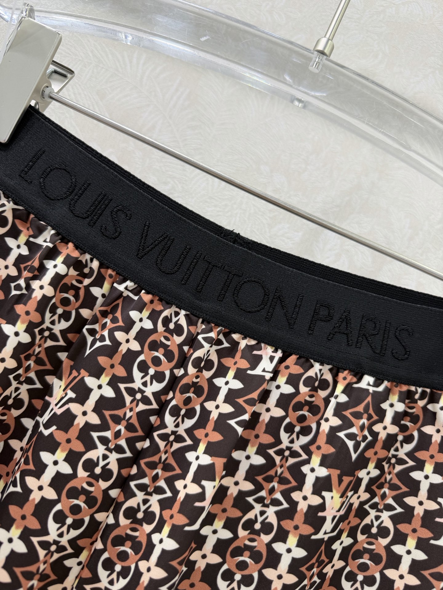 🔥🔥Louis Vuitt*n*26新款腰头字母提花织带老花字母印花阔腿长裤 裤子直筒版型无敌显瘦 设计