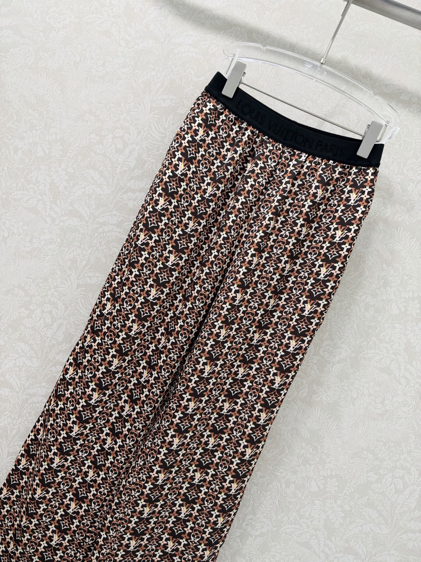 🔥🔥Louis Vuitt*n*26新款腰头字母提花织带老花字母印花阔腿长裤 裤子直筒版型无敌显瘦 设计