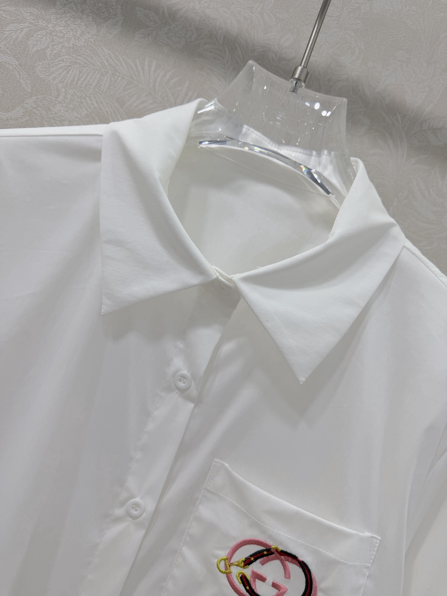 🔥🔥GUCC*26新款👑中古风衬衣 没有什么理由可以拒绝它 可A可乖的风格，版型属于谁都好驾驭的，日常通