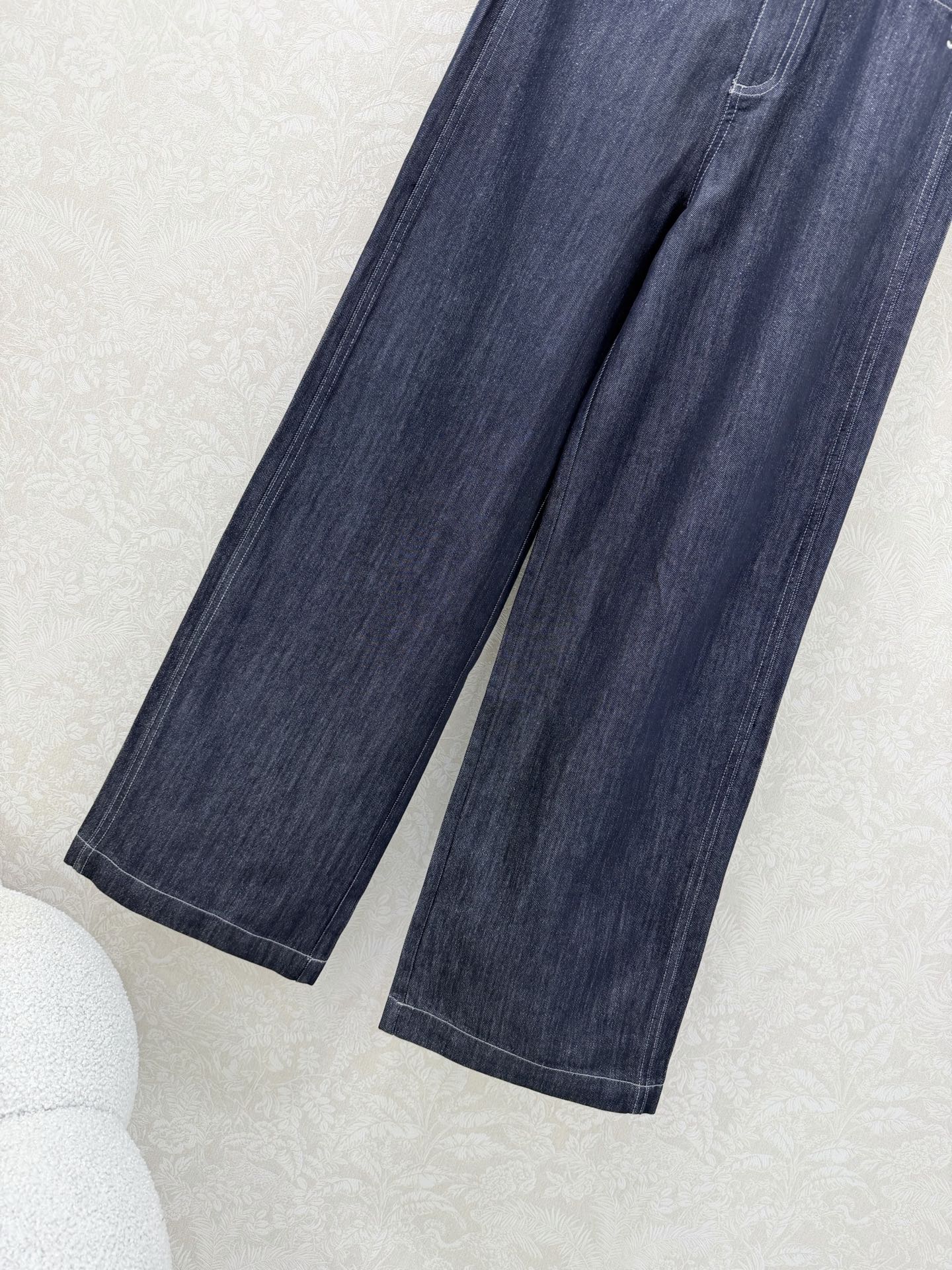 🔥🔥CELIN*26新款抽绳天气牛仔阔腿长裤 侧边刺绣字母logo低调奢华，后腰皮牌为设计增添了标志性点