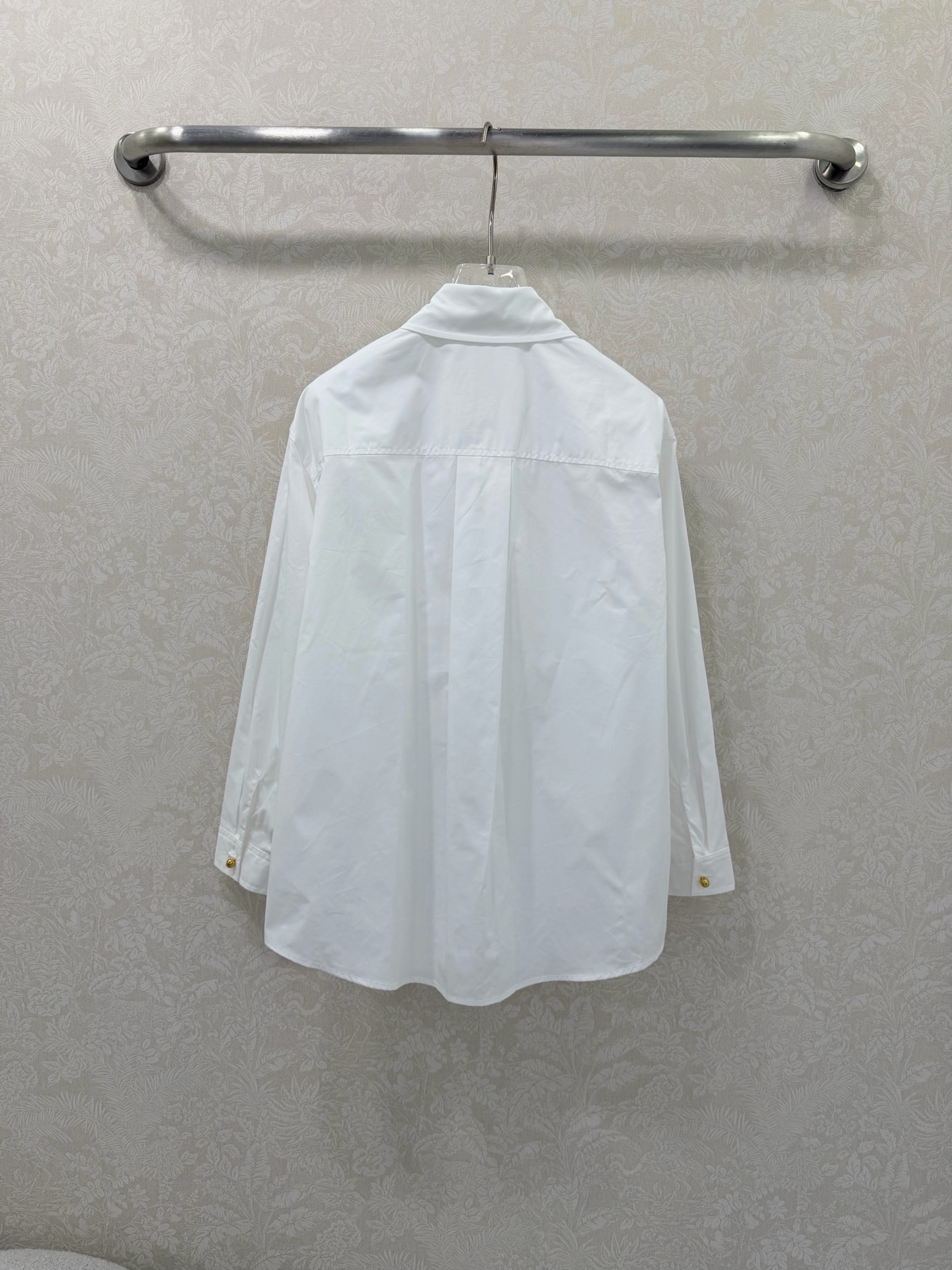 🔥🔥Celin*26新款衬衣 进口斜纹全棉材质 舒适细腻 透气十足 通体素色百搭耐看 胸前口袋搭配金属定