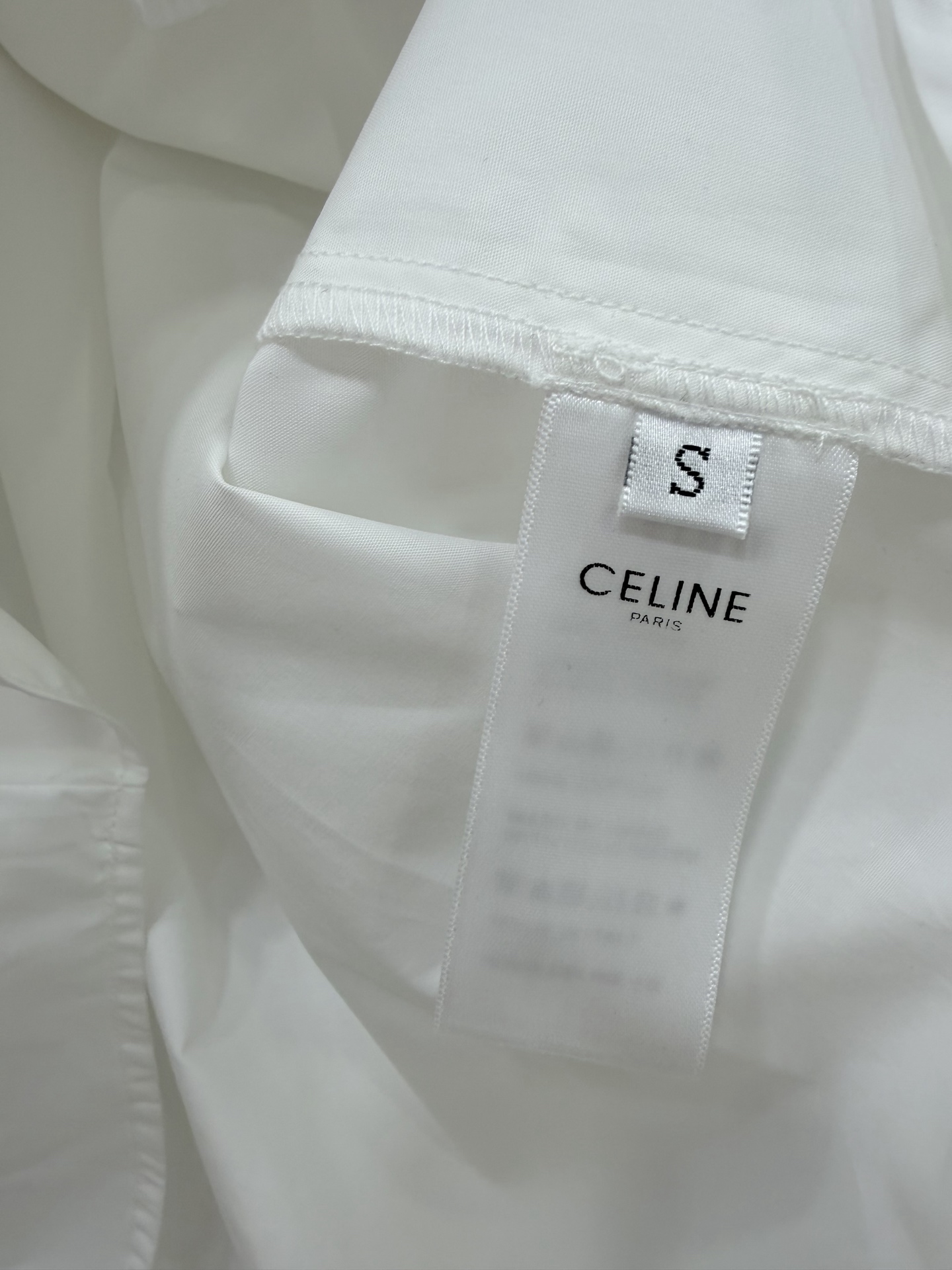 🔥🔥Celin*26新款衬衣 进口斜纹全棉材质 舒适细腻 透气十足 通体素色百搭耐看 胸前口袋搭配金属定