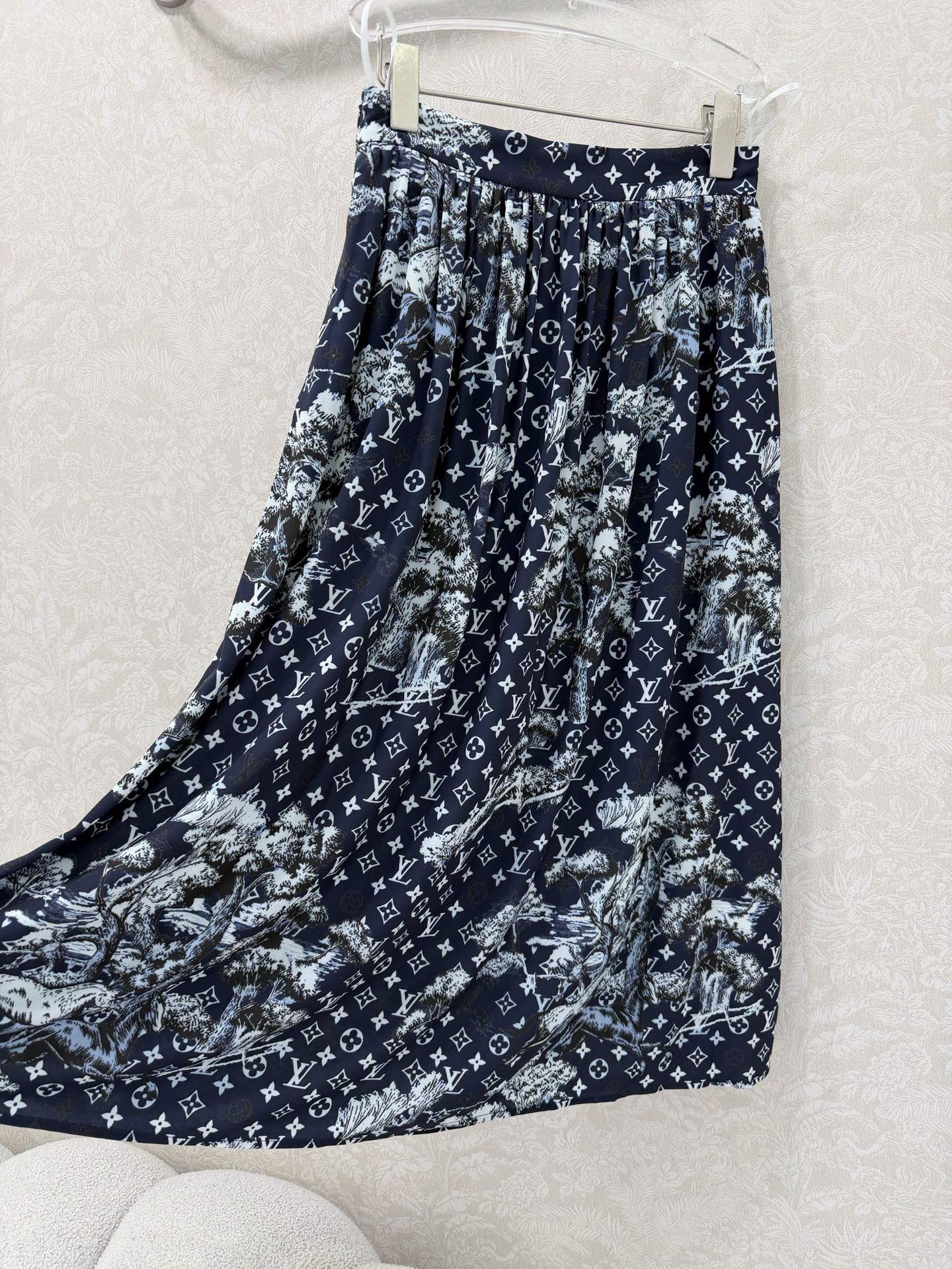 🔥🔥Louis Vuitt*n*26新款满幅老花印花半裙 气质甜美高级的百褶半身裙，算是也少不了这样时髦
