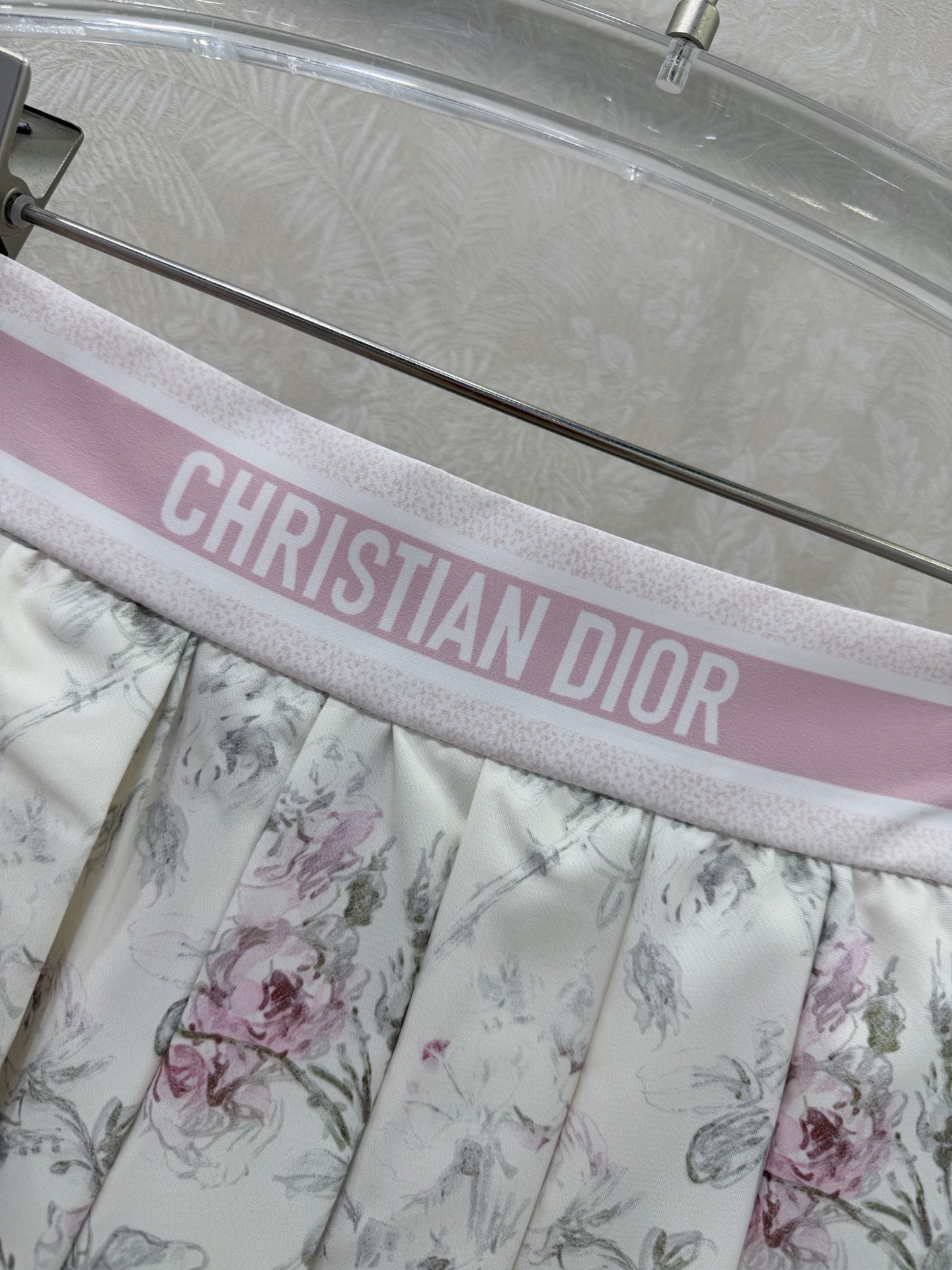 🔥🔥 DIO* 26早春系列渡假新品vessel 花园元素图案定位印花半身裙🦋 腰头字母logo 群身超