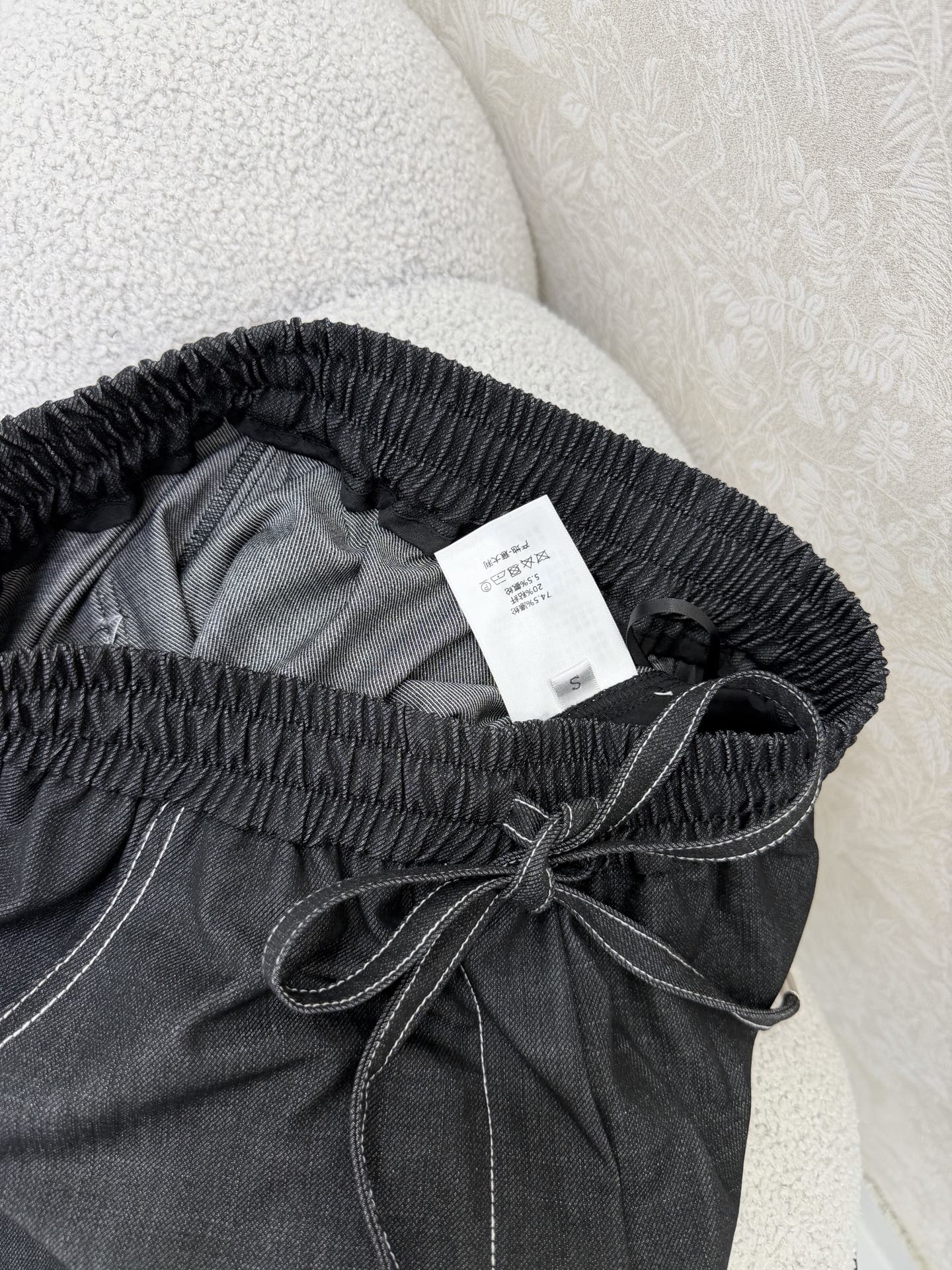 🔥🔥Dio*26新款抽绳侧边明线阔腿长裤 裤身四叶草🍀刺绣字母logo低调奢华，后口袋字母提花牛仔撞色 