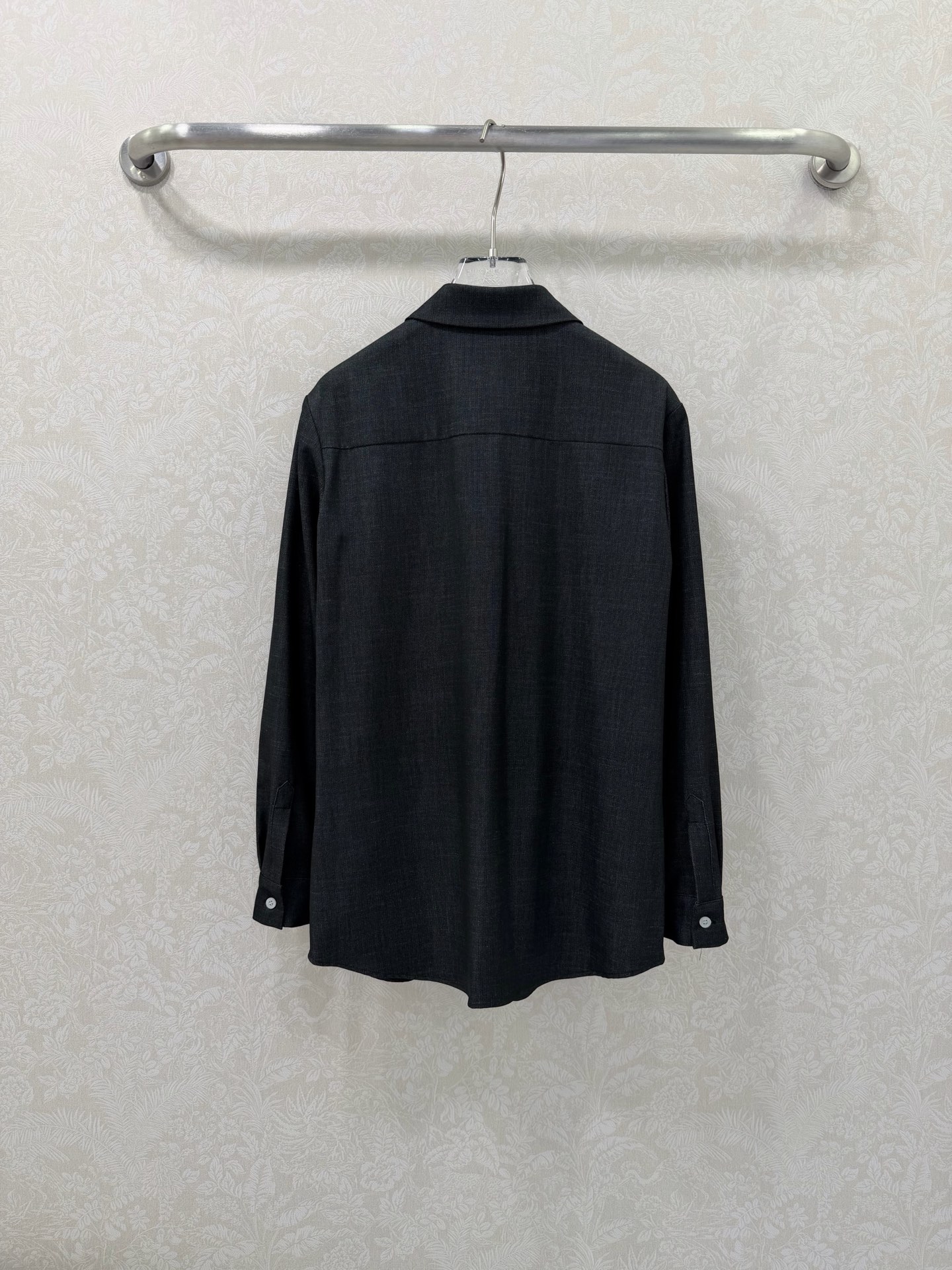 🔥🔥Dio*26新款翻领牛仔棉长袖衬衣 胸前提花牛仔撞色口袋 衣身四叶草🍀刺绣字母logo低调奢华，为设