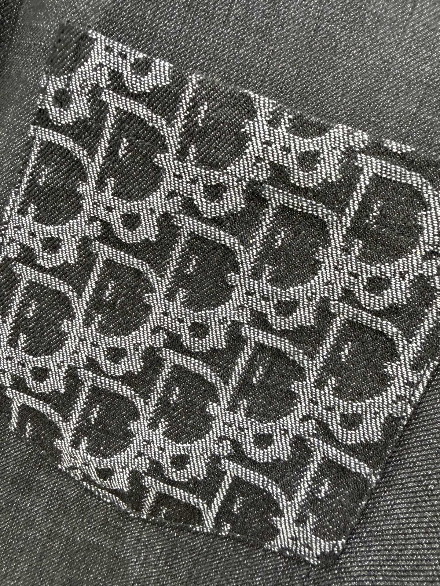 🔥🔥Dio*26新款翻领牛仔棉长袖衬衣 胸前提花牛仔撞色口袋 衣身四叶草🍀刺绣字母logo低调奢华，为设