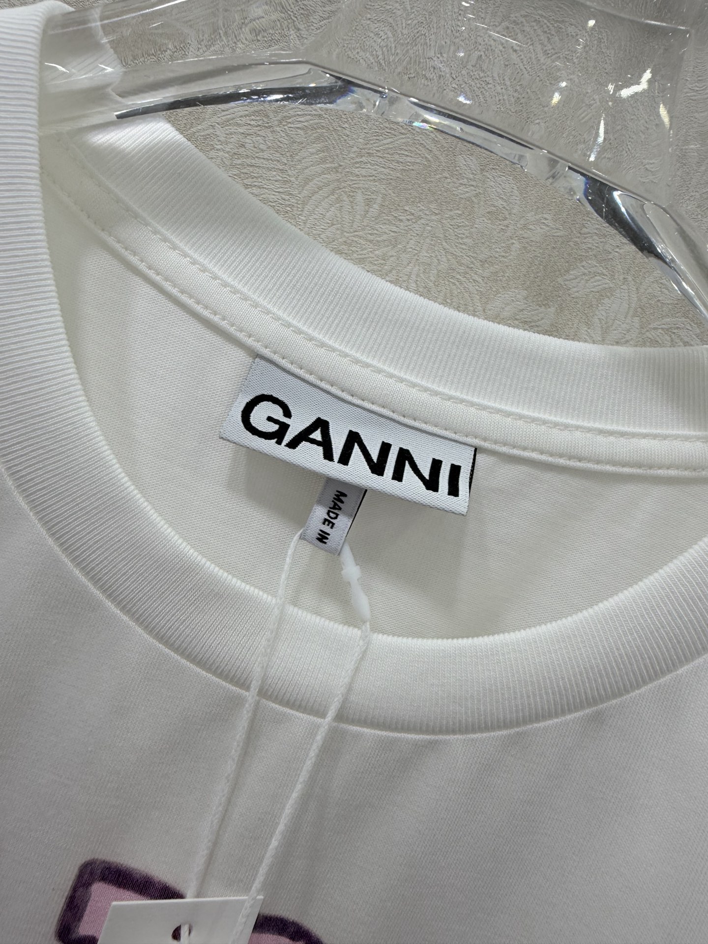 🔥🔥GANN*× Disney 26新款黛丝鸭联名限定T恤 把童话穿进日常 四格黛丝鸭漫画印花经典，粉色