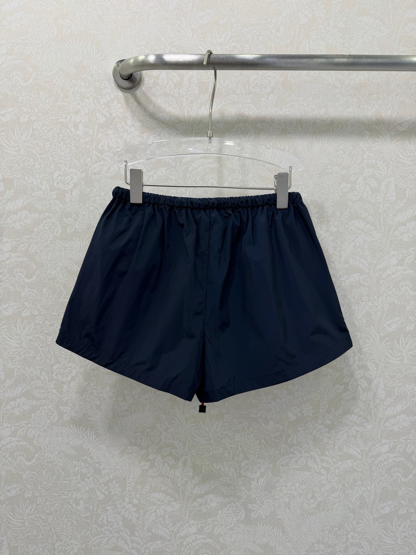 🔥🔥MIUMI*26新款薄款尼龙字母防晒休闲短裤 一系列同步上新 外套➕短裤➕半裙~ 原版定制面料轻盈舒