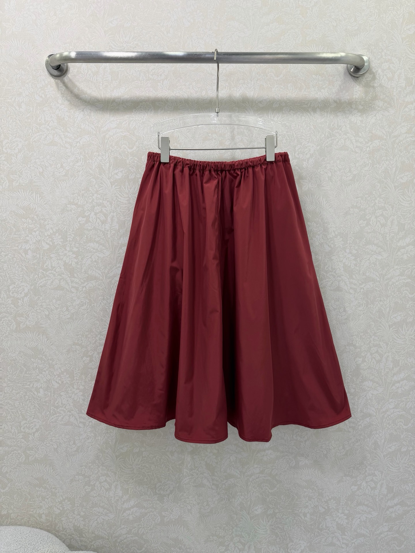 🔥🔥MIUMI*26新款薄款尼龙字母防晒休闲伞状半裙 一系列同步上新 外套➕短裤➕半裙~ 原版定制面料轻