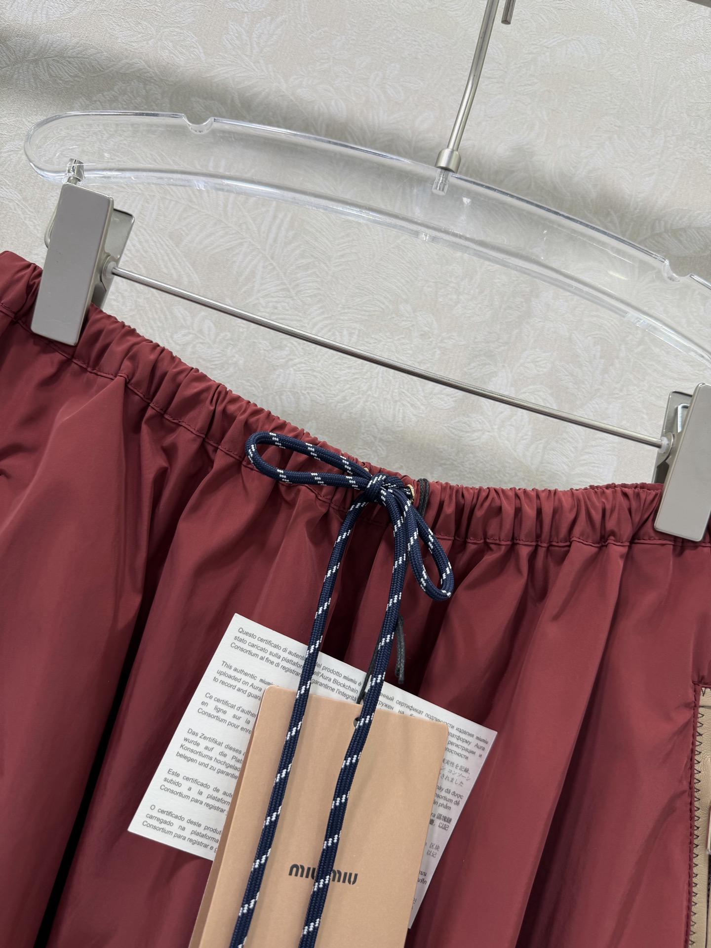 🔥🔥MIUMI*26新款薄款尼龙字母防晒休闲伞状半裙 一系列同步上新 外套➕短裤➕半裙~ 原版定制面料轻