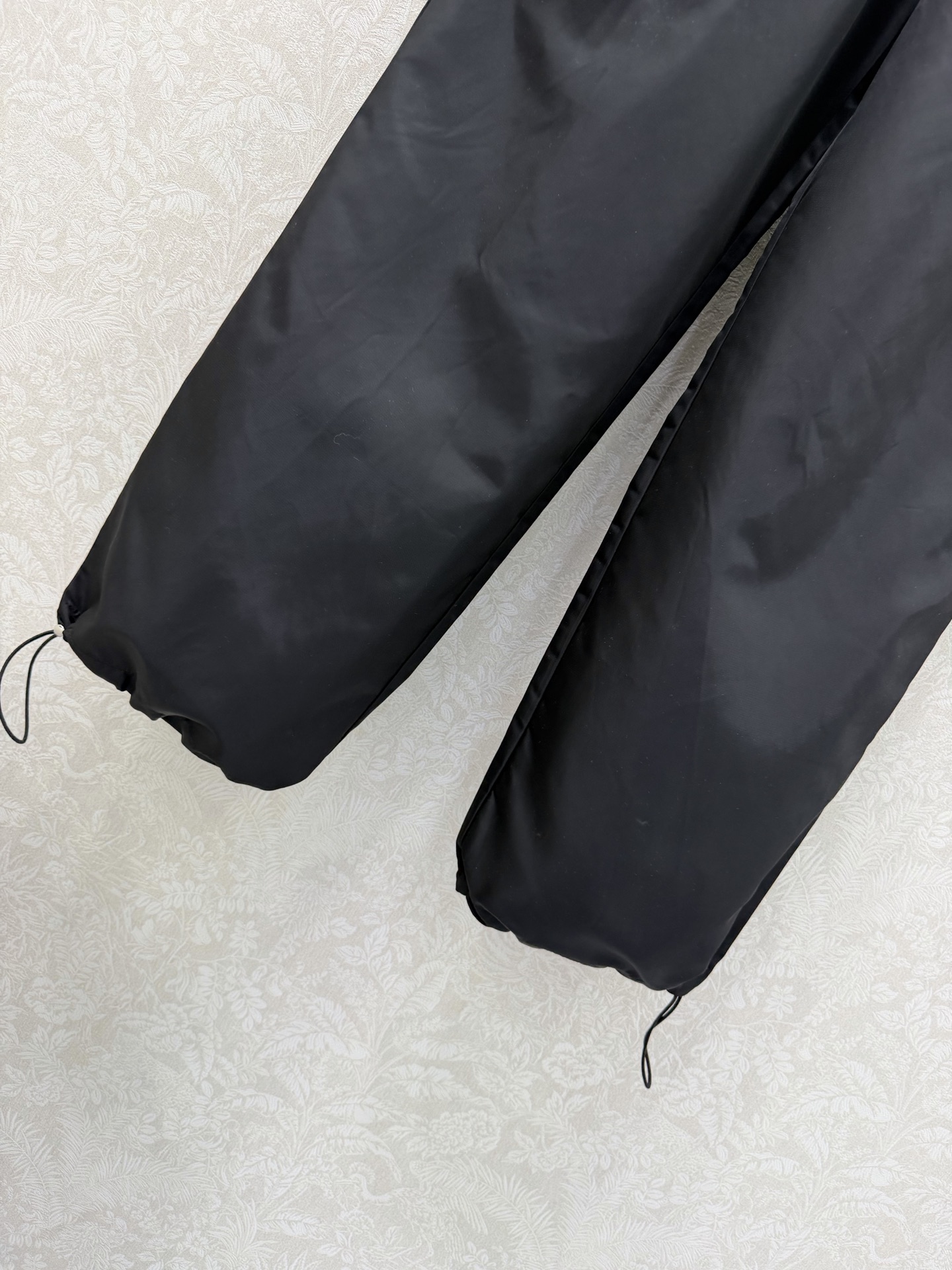 🔥🔥prad*26新款薄款尼龙防晒休闲阔腿长裤 一系列同步上新 外套➕长裤 分开出售 原版定制面料轻盈舒