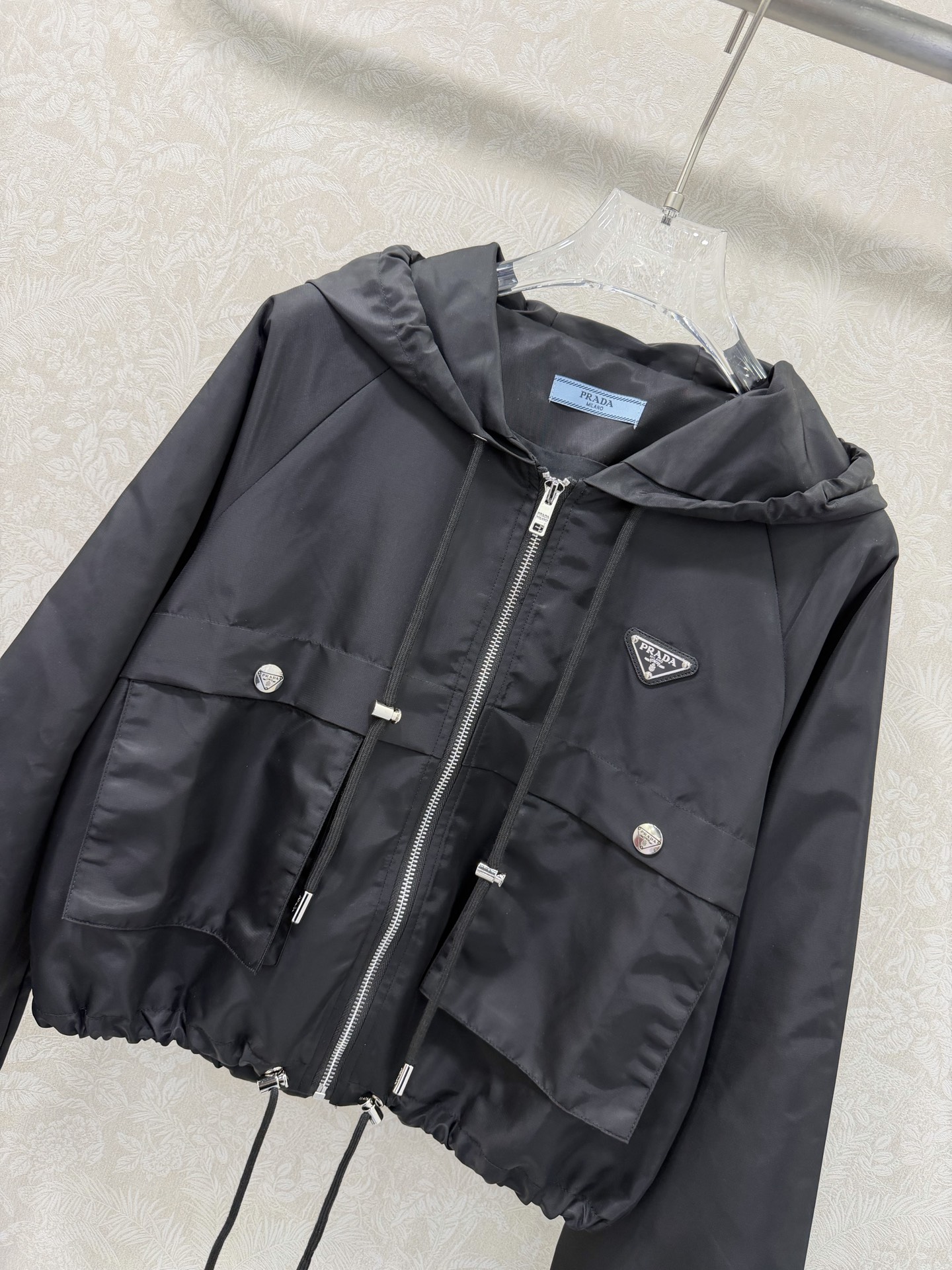 🔥🔥prad*26新款薄款尼龙防晒休闲连帽外套 一系列同步上新 外套➕长裤 分开出售 原版定制面料轻盈舒