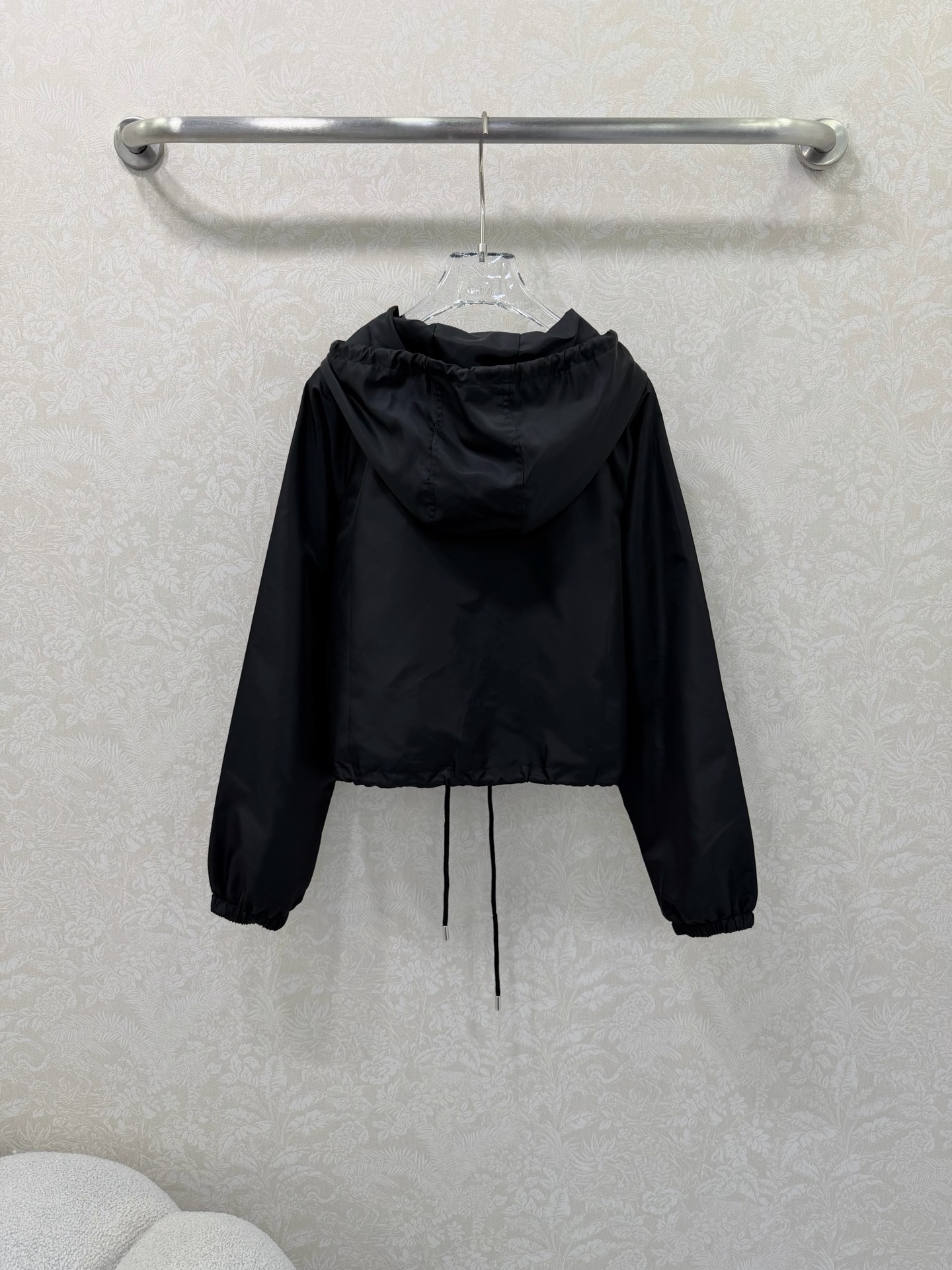 🔥🔥prad*26新款薄款尼龙防晒休闲连帽外套 一系列同步上新 外套➕长裤 分开出售 原版定制面料轻盈舒