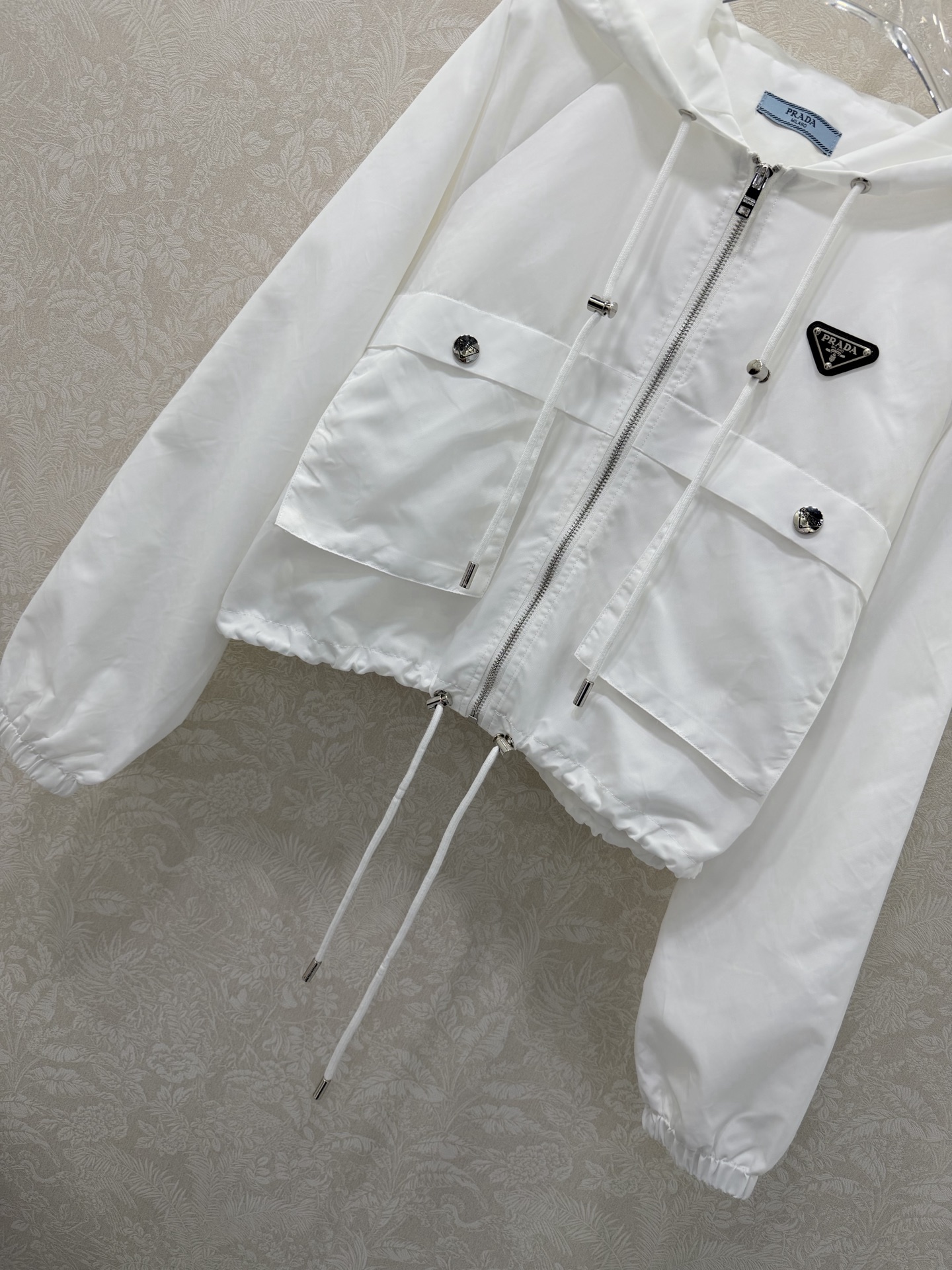 🔥🔥prad*26新款薄款尼龙防晒休闲连帽外套 一系列同步上新 外套➕长裤 分开出售 原版定制面料轻盈舒