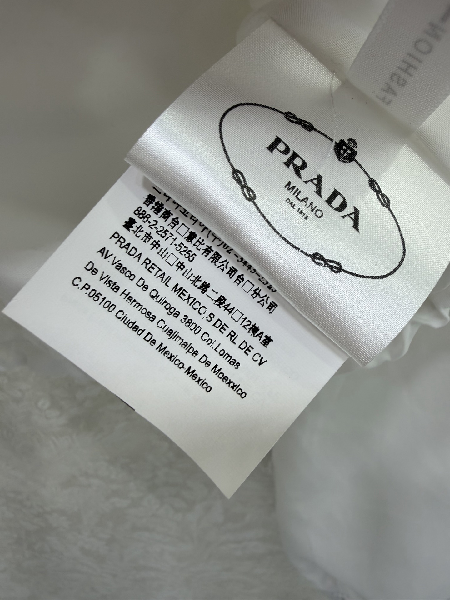 🔥🔥prad*26新款薄款尼龙防晒休闲连帽外套 一系列同步上新 外套➕长裤 分开出售 原版定制面料轻盈舒