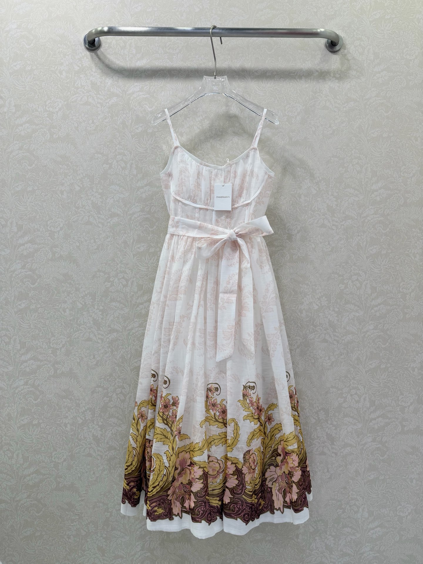 🔥🔥ZIMMERMA*N 26新款复古印花系带吊带裙 温柔复古风！胸前褶皱显眼神 印花系带吊带连衣裙 一