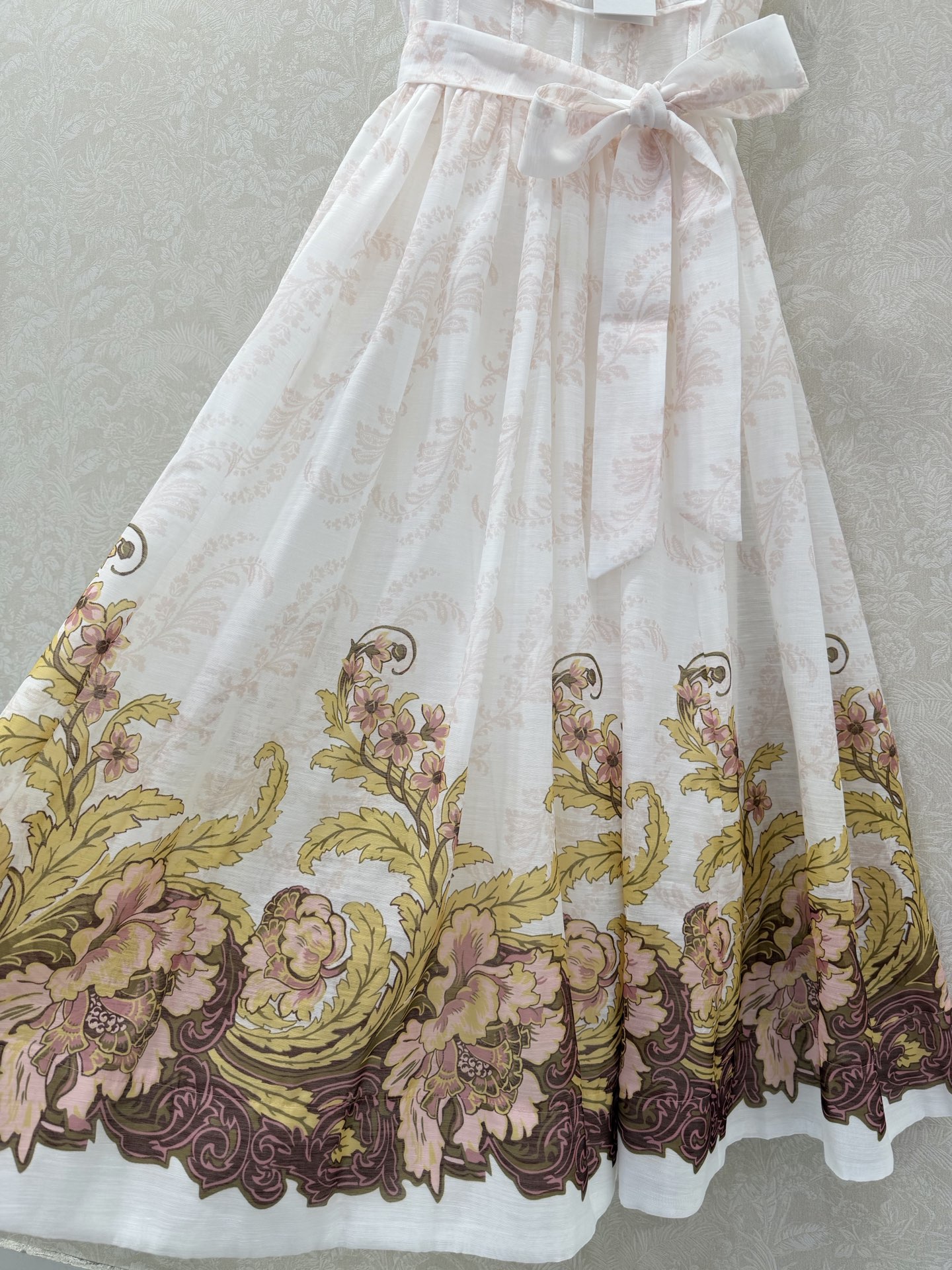 🔥🔥ZIMMERMA*N 26新款复古印花系带吊带裙 温柔复古风！胸前褶皱显眼神 印花系带吊带连衣裙 一