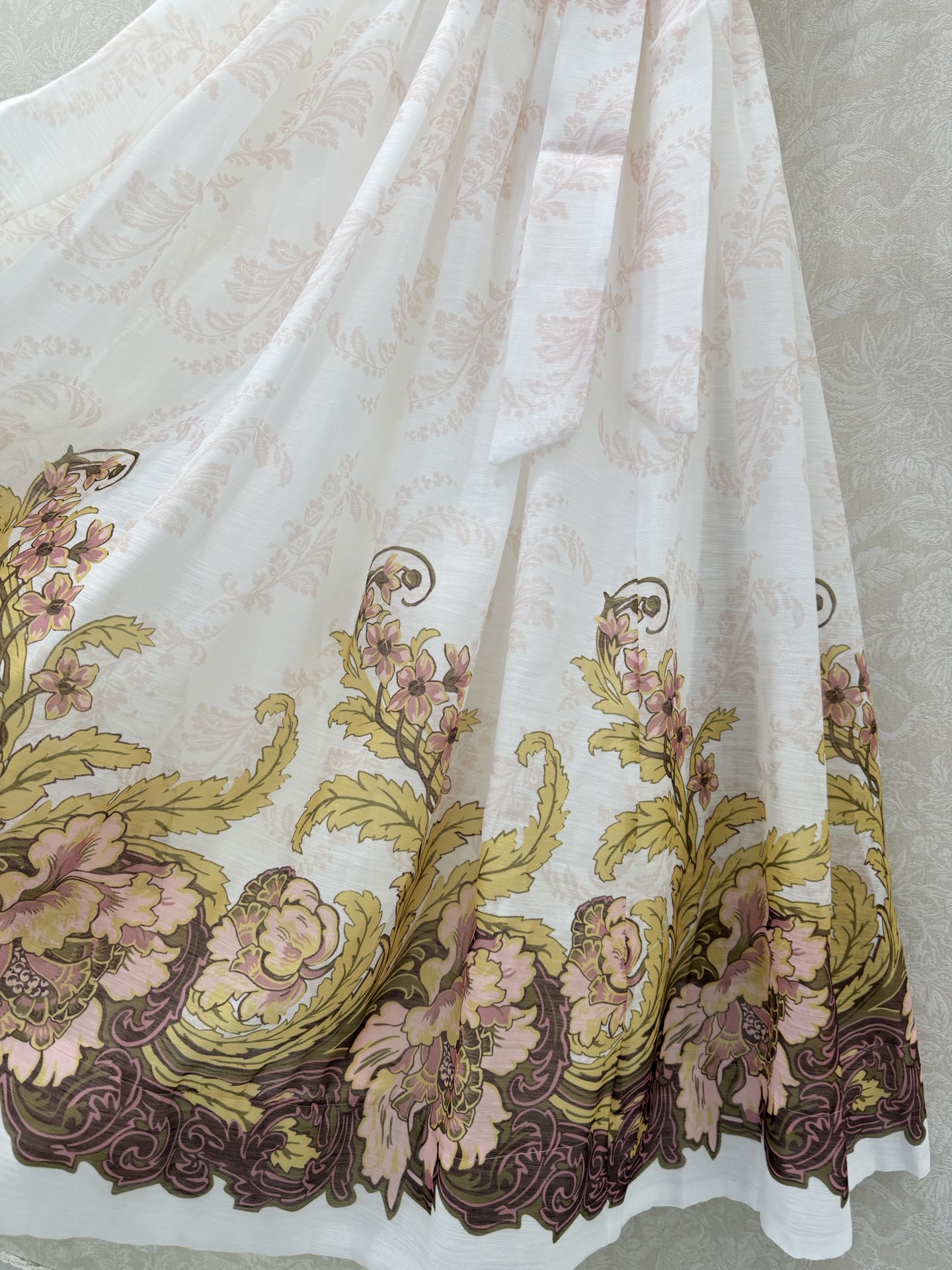 🔥🔥ZIMMERMA*N 26新款复古印花系带吊带裙 温柔复古风！胸前褶皱显眼神 印花系带吊带连衣裙 一