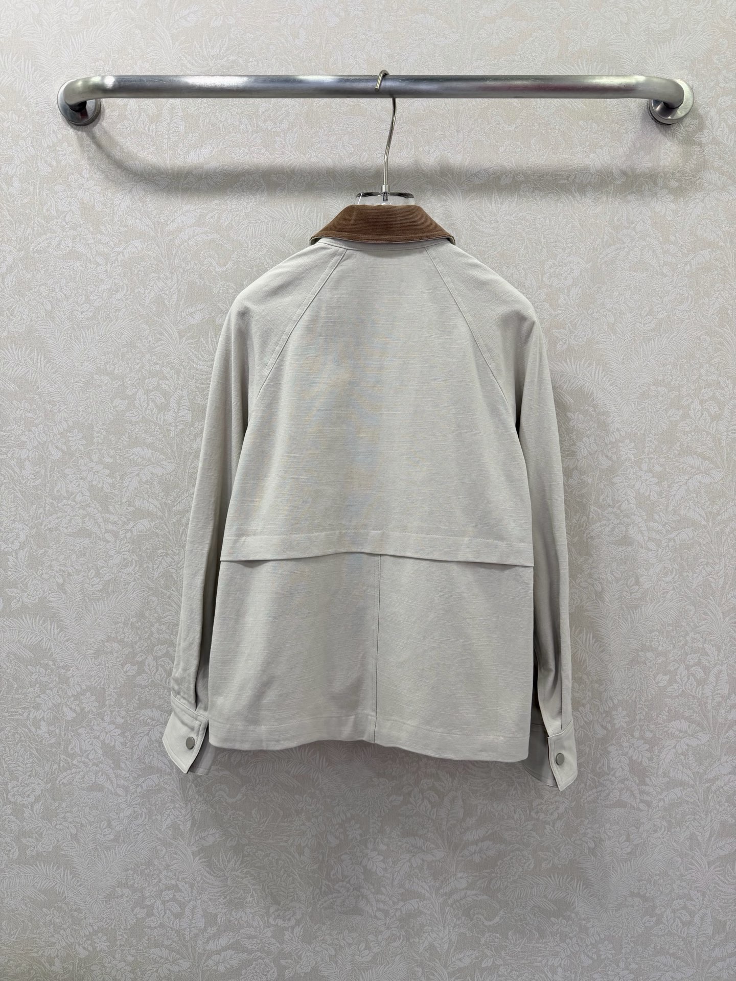 🔥🔥LoroPiann* 26新款夹克外套 🧥盐系女孩本命！复古撞色工装外套太绝了奶杏色主体+咖色灯芯绒