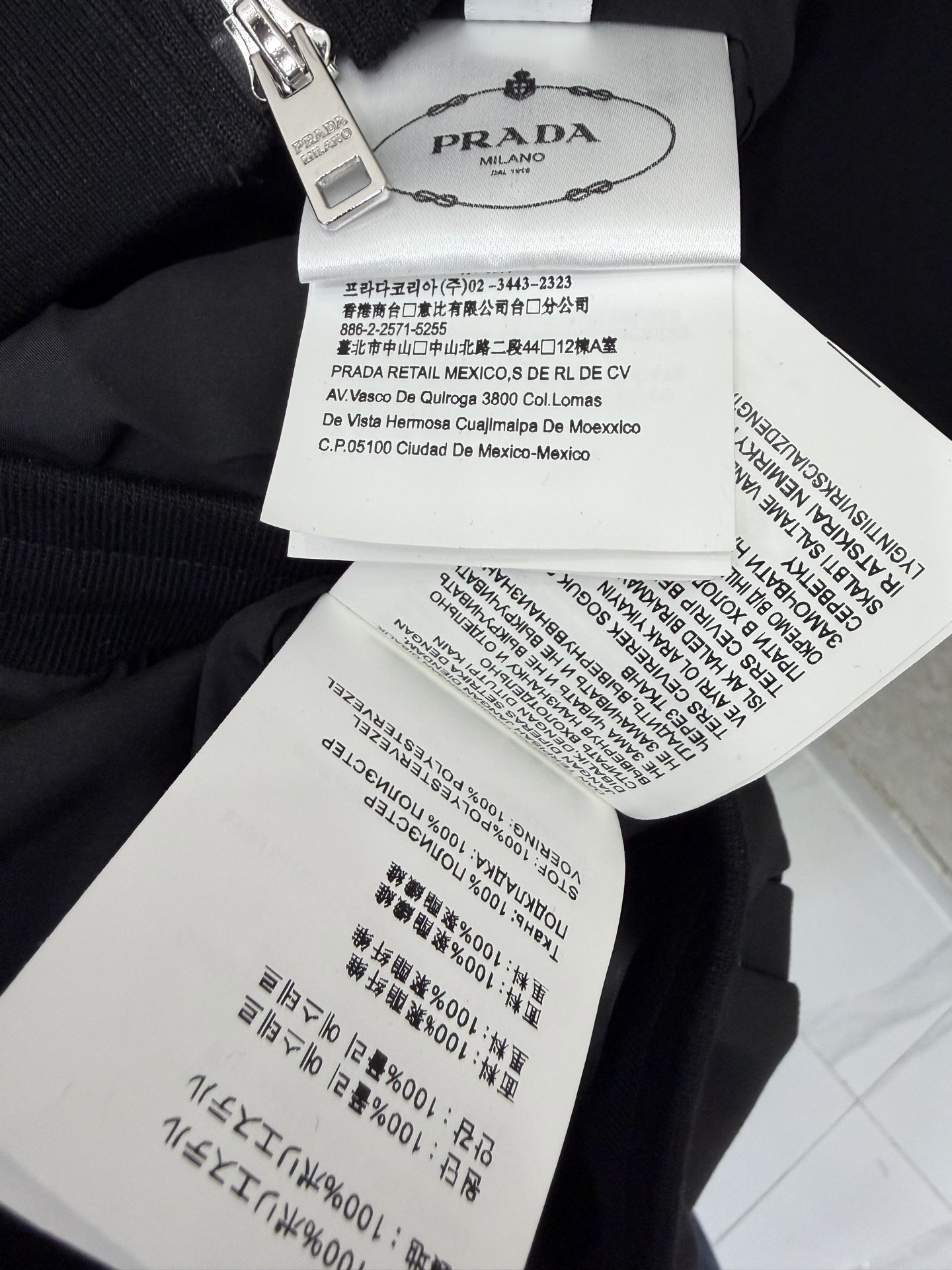 🔥🔥PRAD*26新款三角标卫衣套装 运动休闲套装，高级配色自带清冷感。定制高克重卫衣料，挺括不易变形。