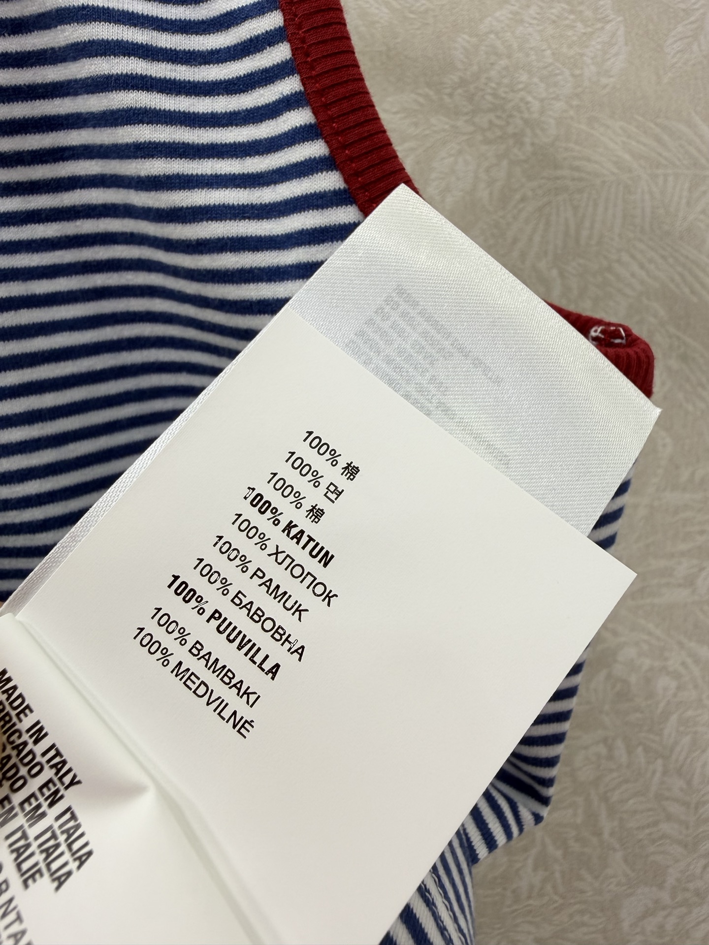 🔥🔥PRAD*26新款红白条纹撞色针织背心复古甜妹本命！这件条纹背心太会了✨经典红白条纹自带复古滤镜，撞