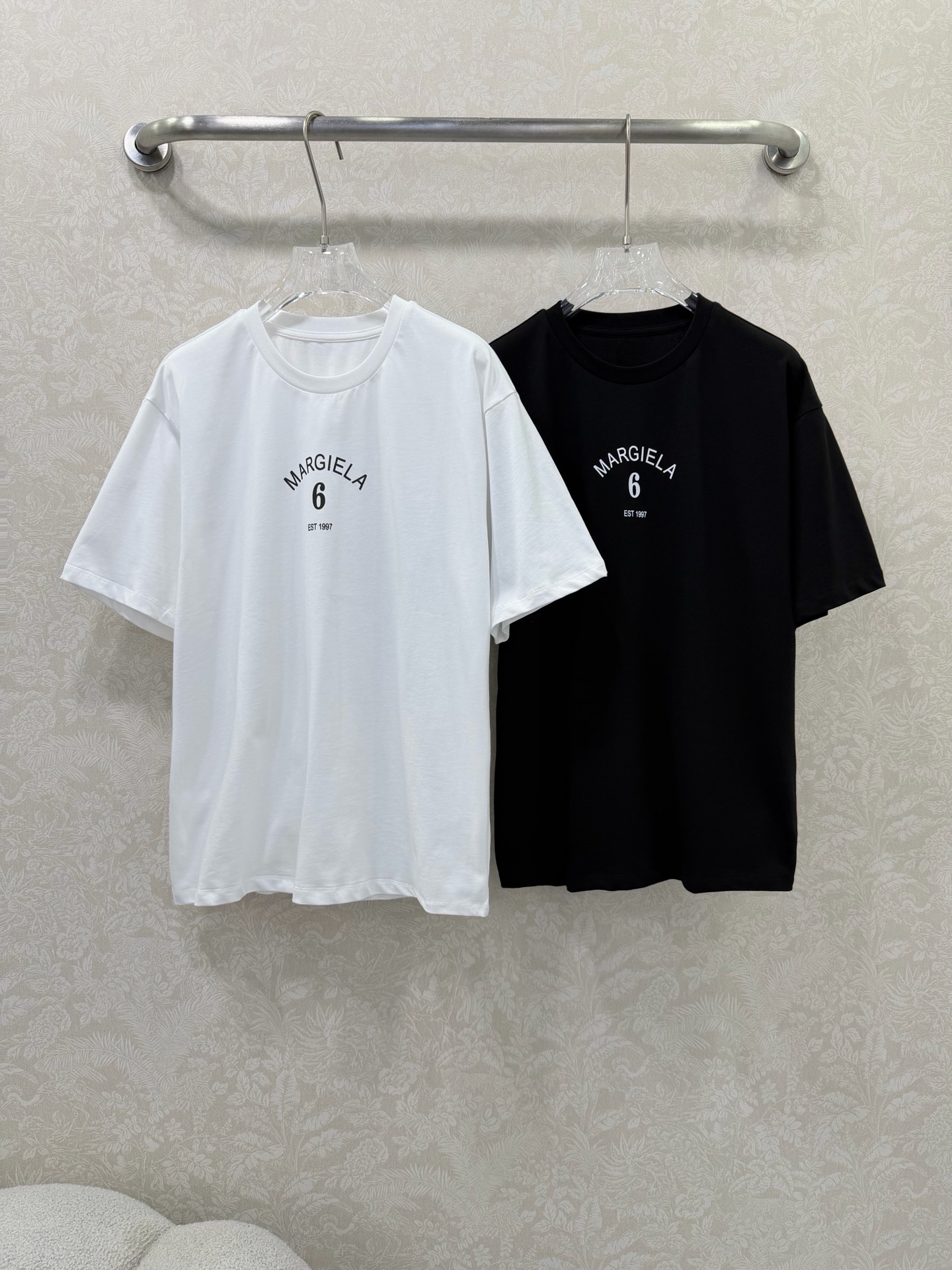 🔥🔥 Maison Margiel* 26新款短袖T恤 极简的弧形字母印花，自带高级感，低调又有辨识度。