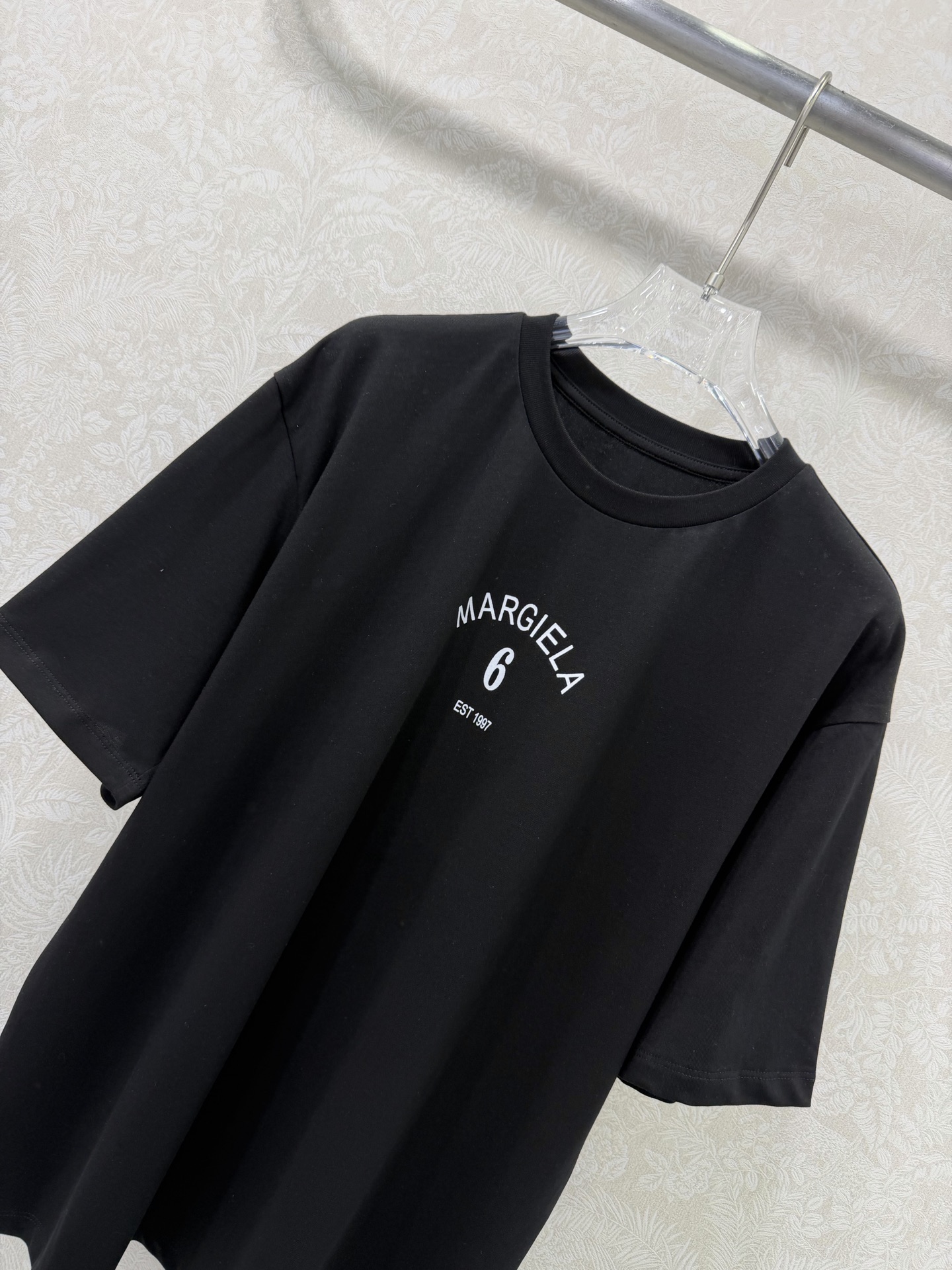 🔥🔥 Maison Margiel* 26新款短袖T恤 极简的弧形字母印花，自带高级感，低调又有辨识度。