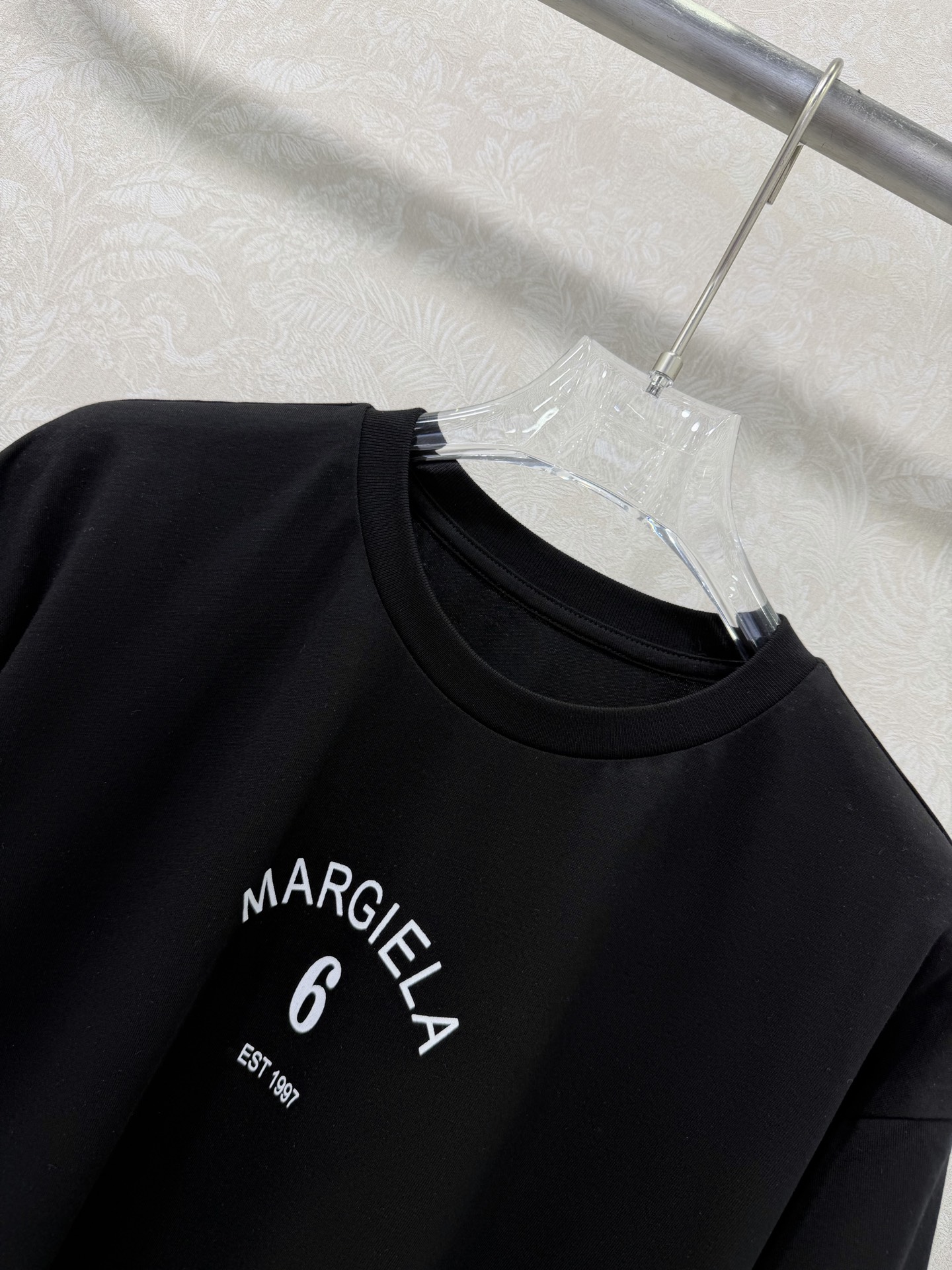 🔥🔥 Maison Margiel* 26新款短袖T恤 极简的弧形字母印花，自带高级感，低调又有辨识度。