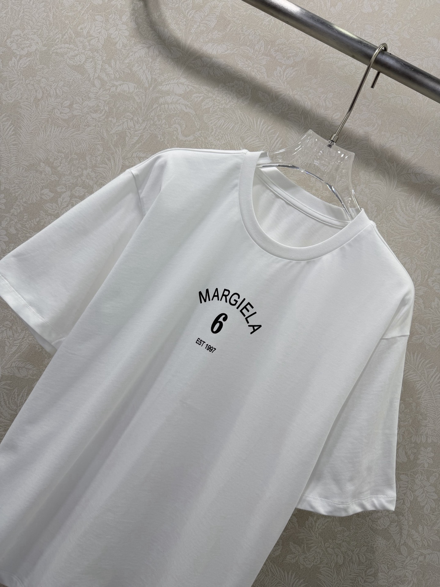 🔥🔥 Maison Margiel* 26新款短袖T恤 极简的弧形字母印花，自带高级感，低调又有辨识度。