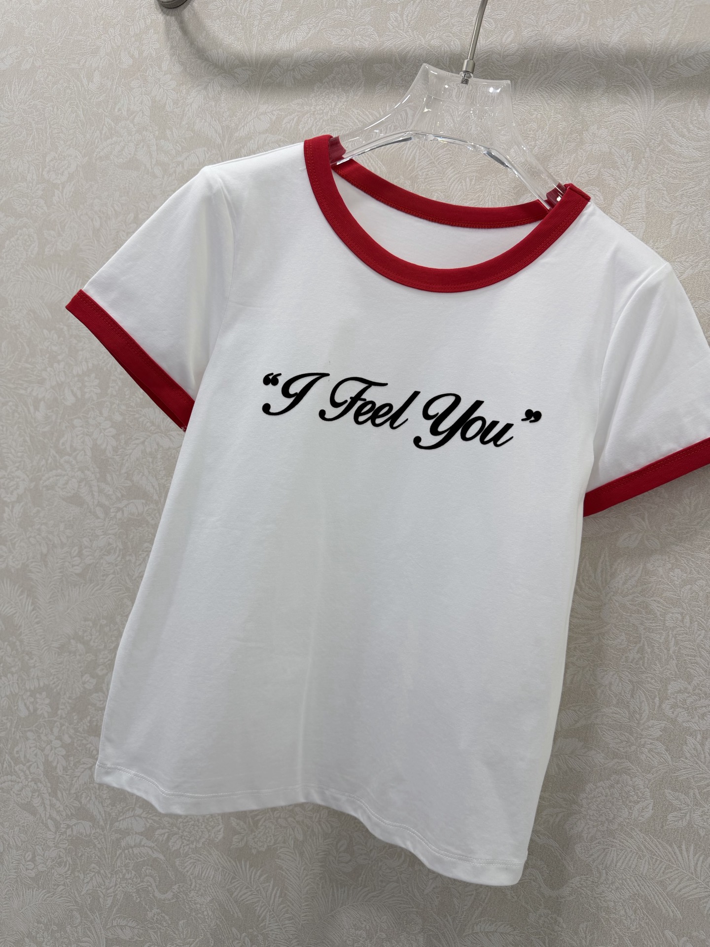 🔥🔥ACE* 26新款复古红边撞色T恤 美式复古感拉满，甜妹必入 胸前植绒“I Feel You”字母 