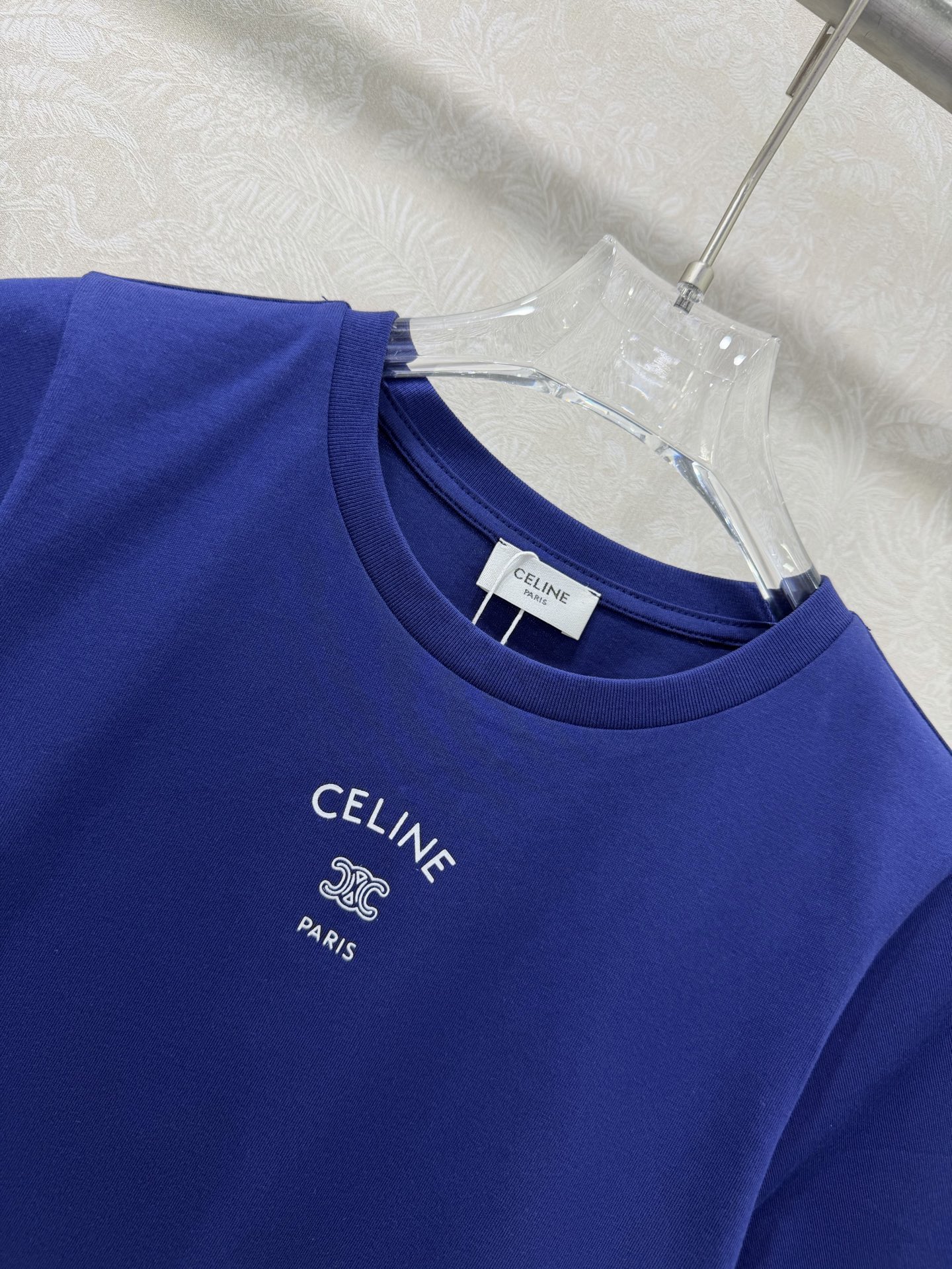 🔥🔥CELIN*26新款极简凯旋门印花短袖T恤 通勤休闲都显贵 经典圆领+利落小版型，修饰身形不挑人，单